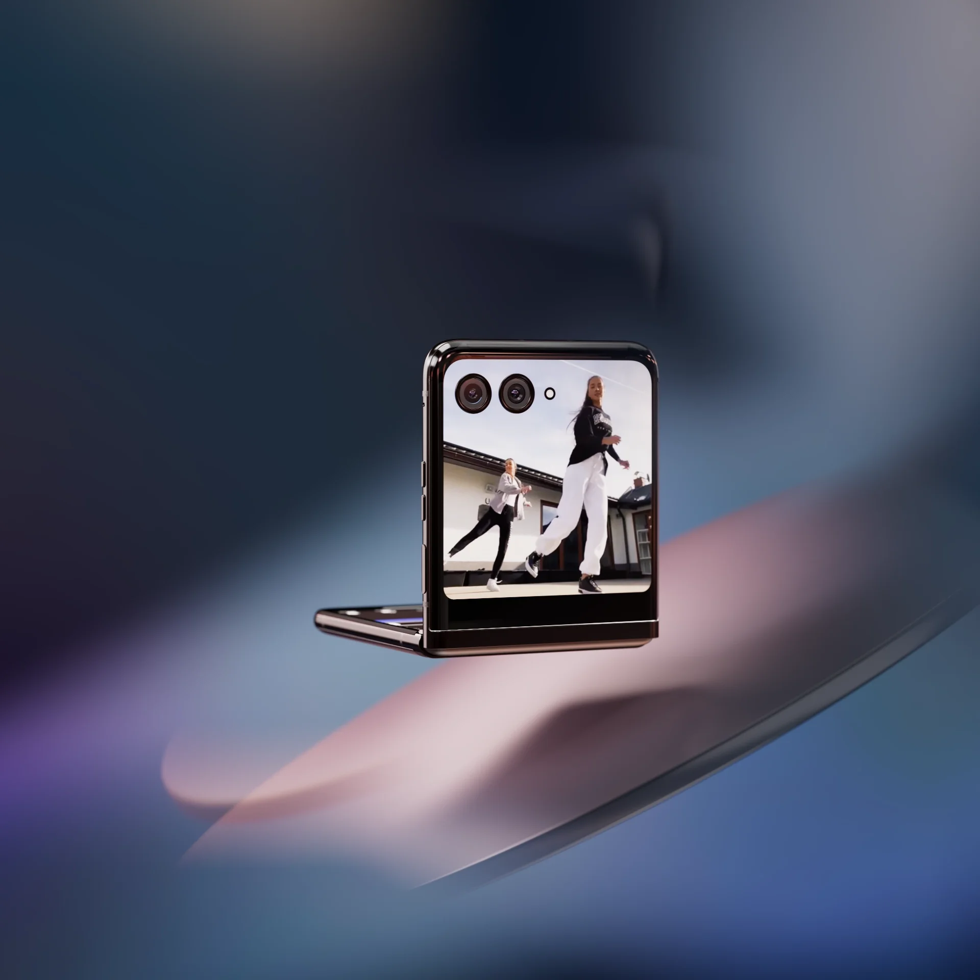 moto_juno_lighting_tiktok_seq_rt_009_0101 copy.webp