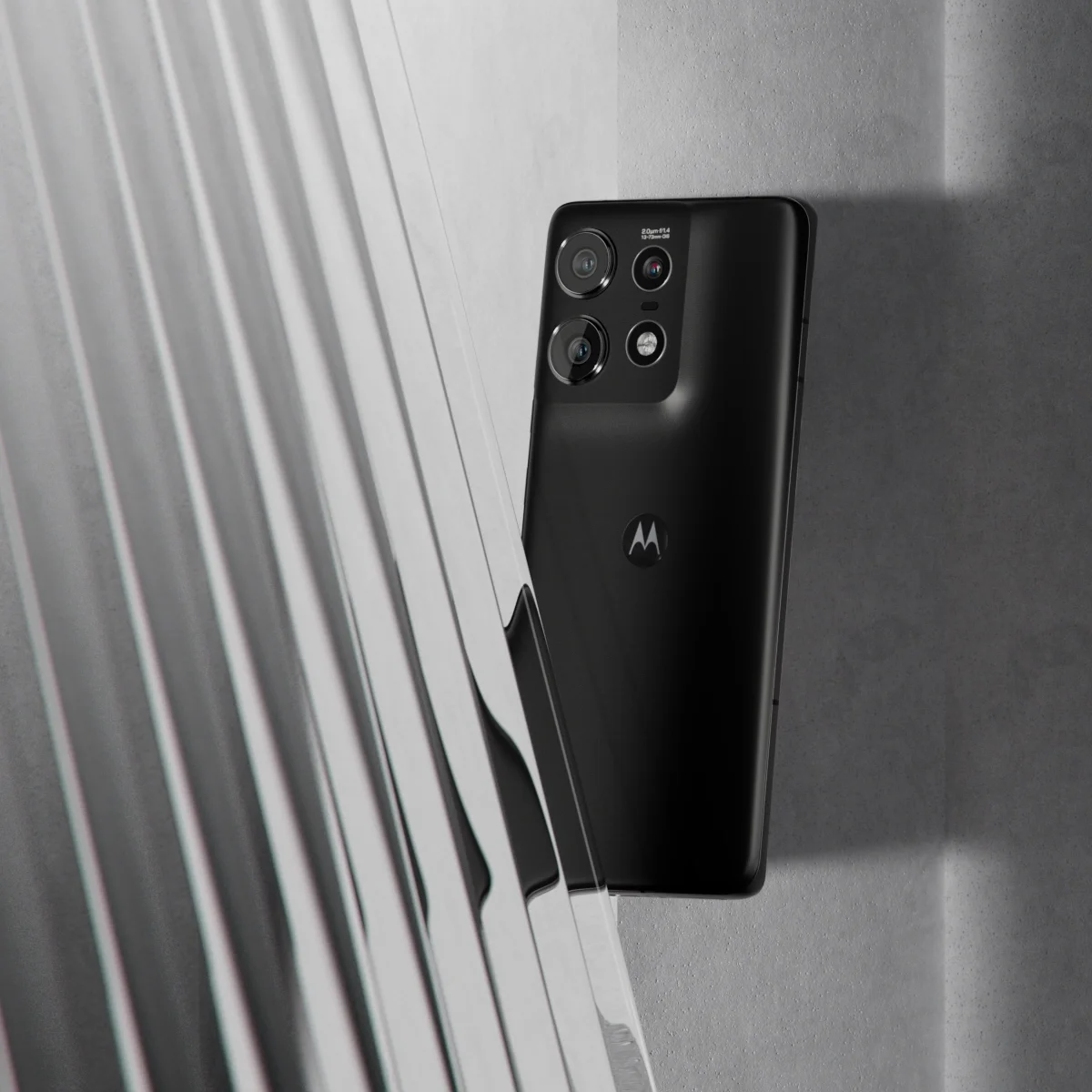 Edge_KV_Black_Q_rt_v001 copy.webp