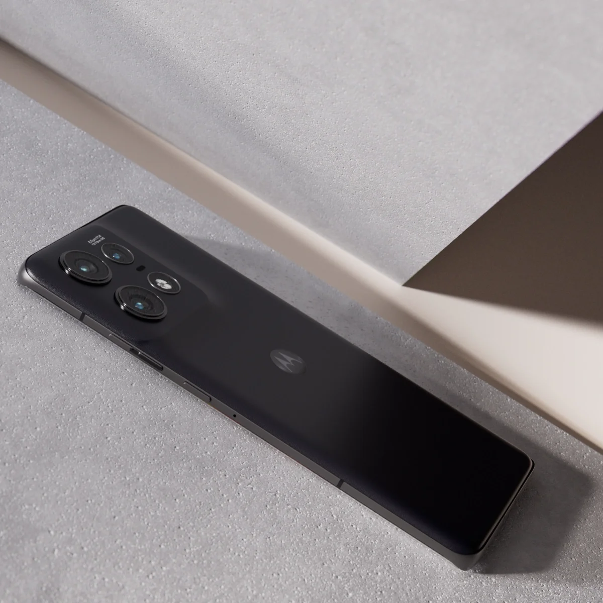 Edge_KV_Black_C_rt_v001 copy.webp