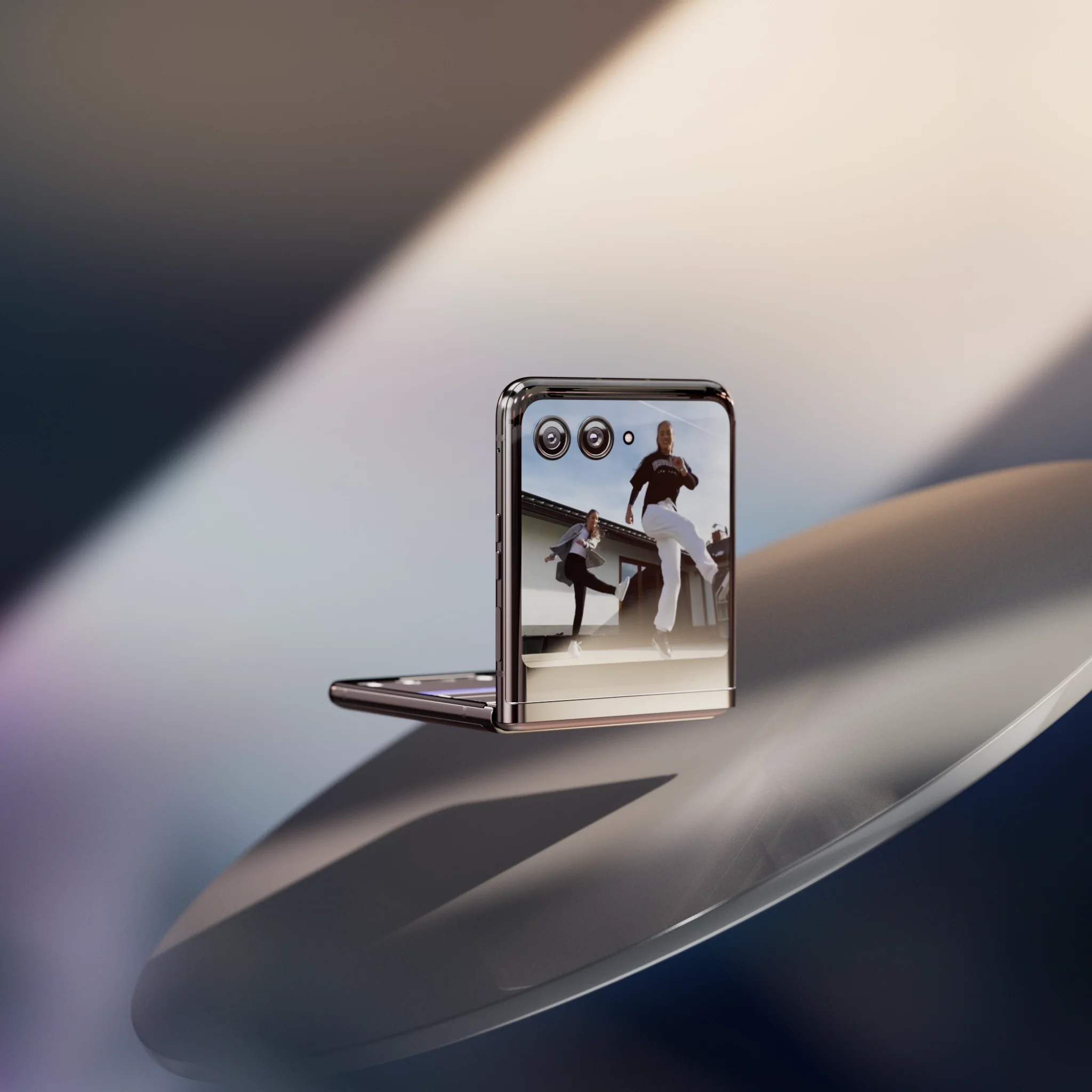 moto_juno_lighting_tiktok_seq_rt_009_v11_0121 copy.webp