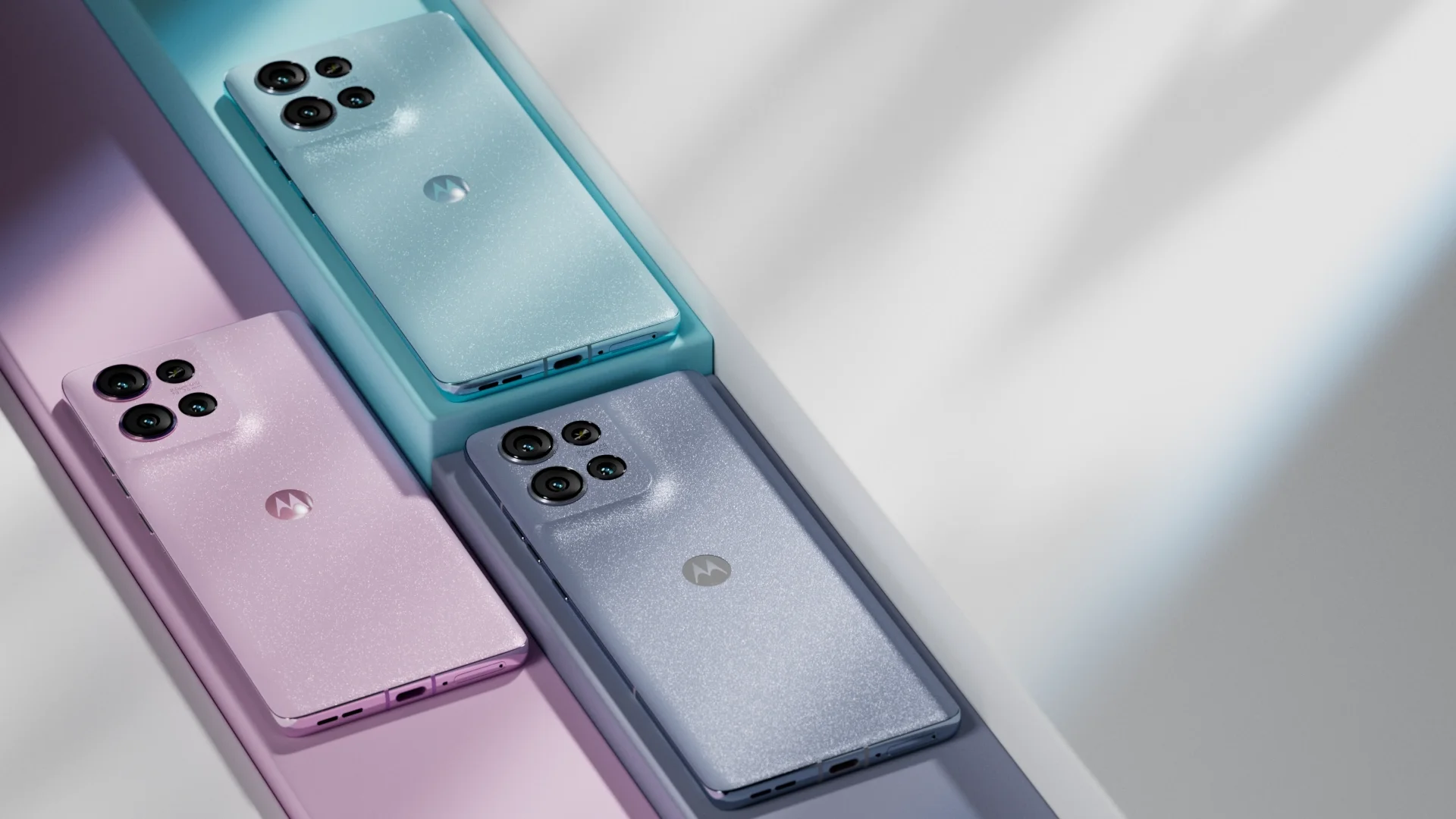 moto_family_edge_rt_H_v001 copy.webp