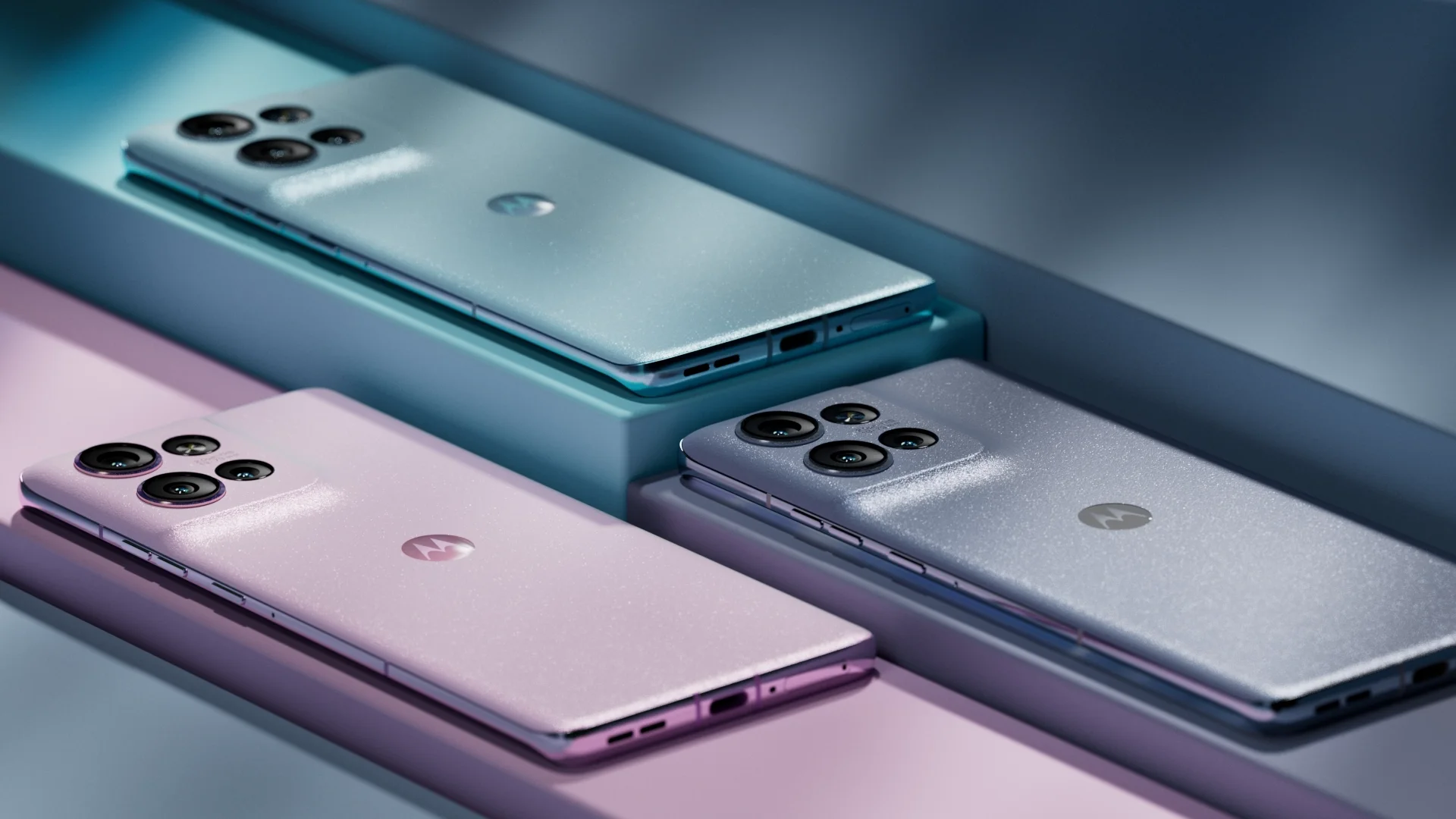 moto_family_edge_rt_I_v002 copy.webp