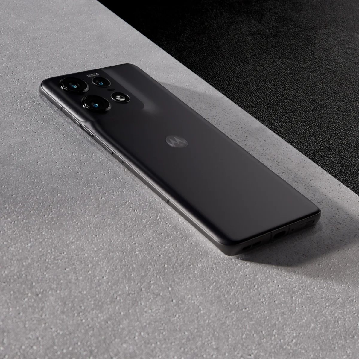 Edge_KV_Black_D_rt_v001 copy.webp