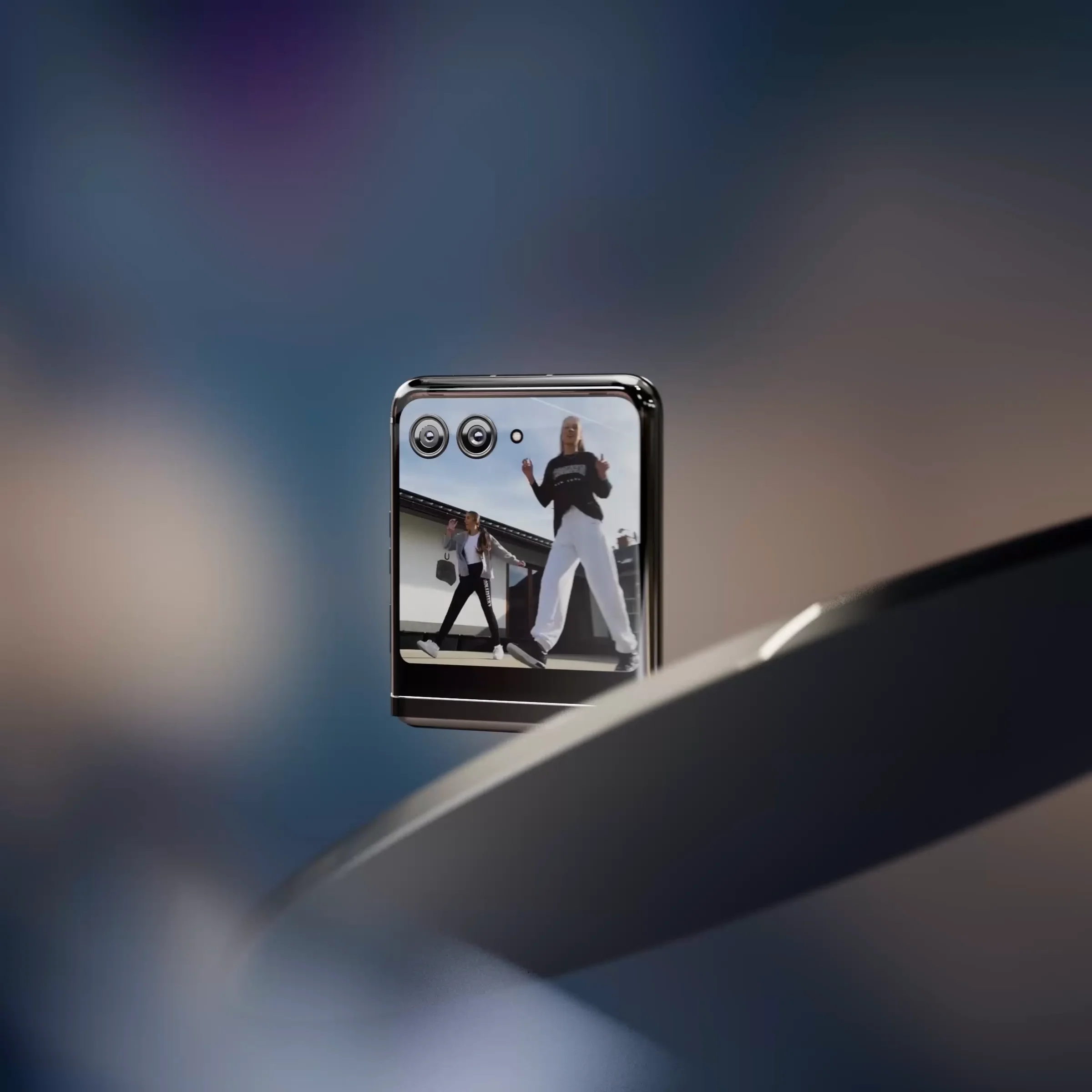 moto_juno_lighting_tiktok_seq_rt_013 copy.webp