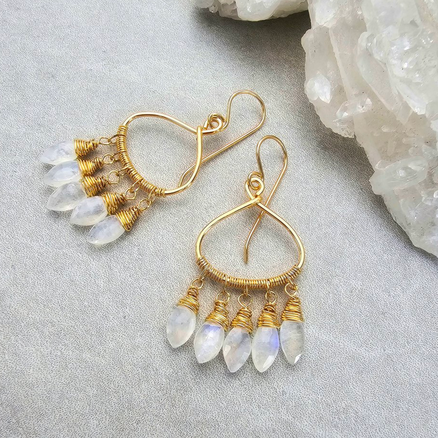 moonstone_earrings.png
