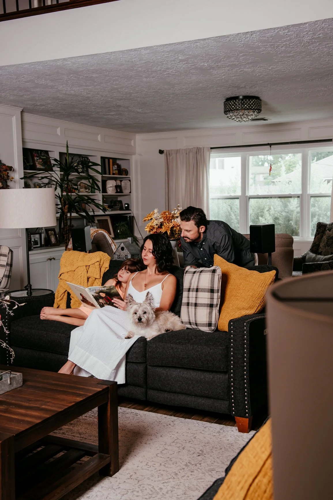 A Cozy Lifestyle Family Session in Houston, TX | Rick, Hannah &amp; Their Sweet Daughter
