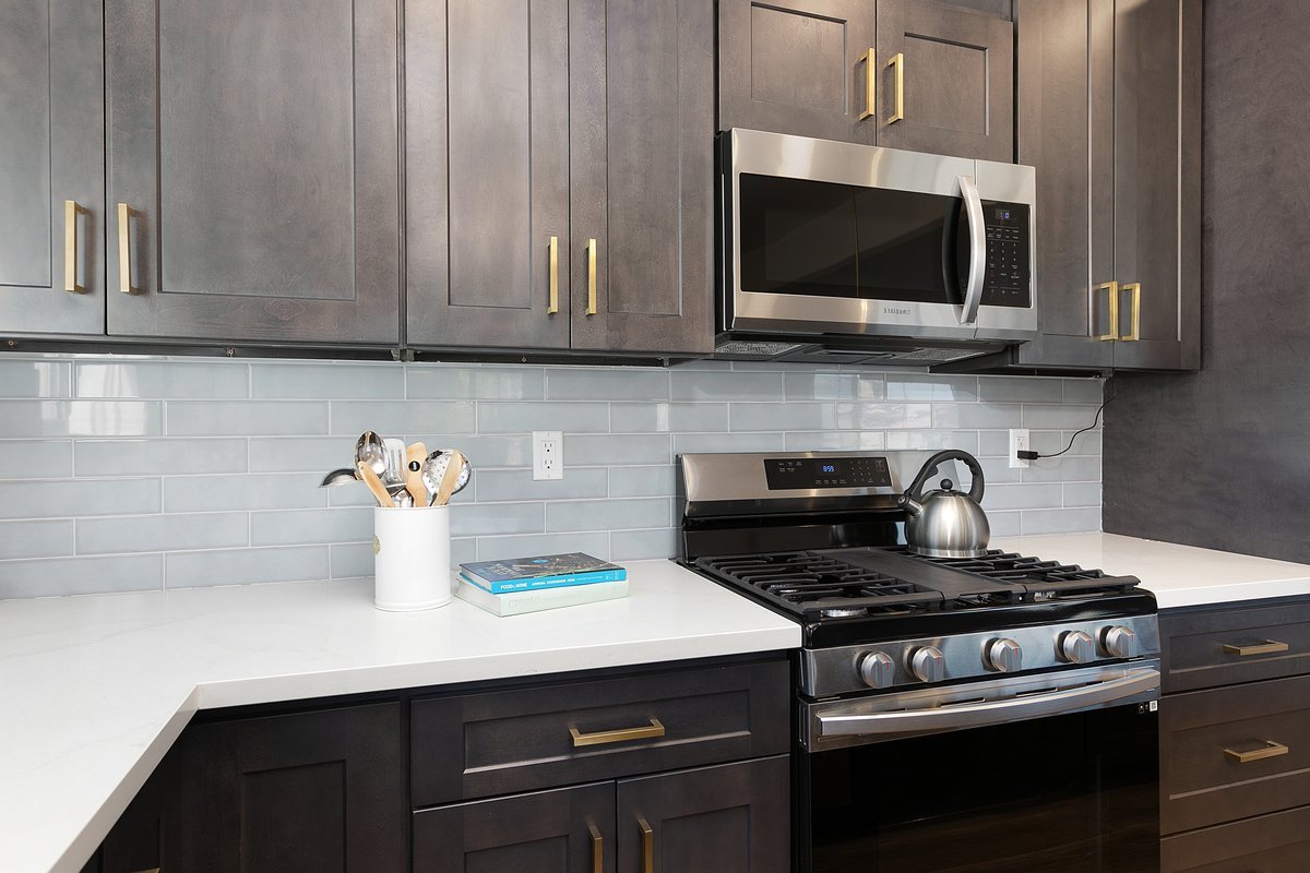 Spring Valley remodel kitchen range and backsplash