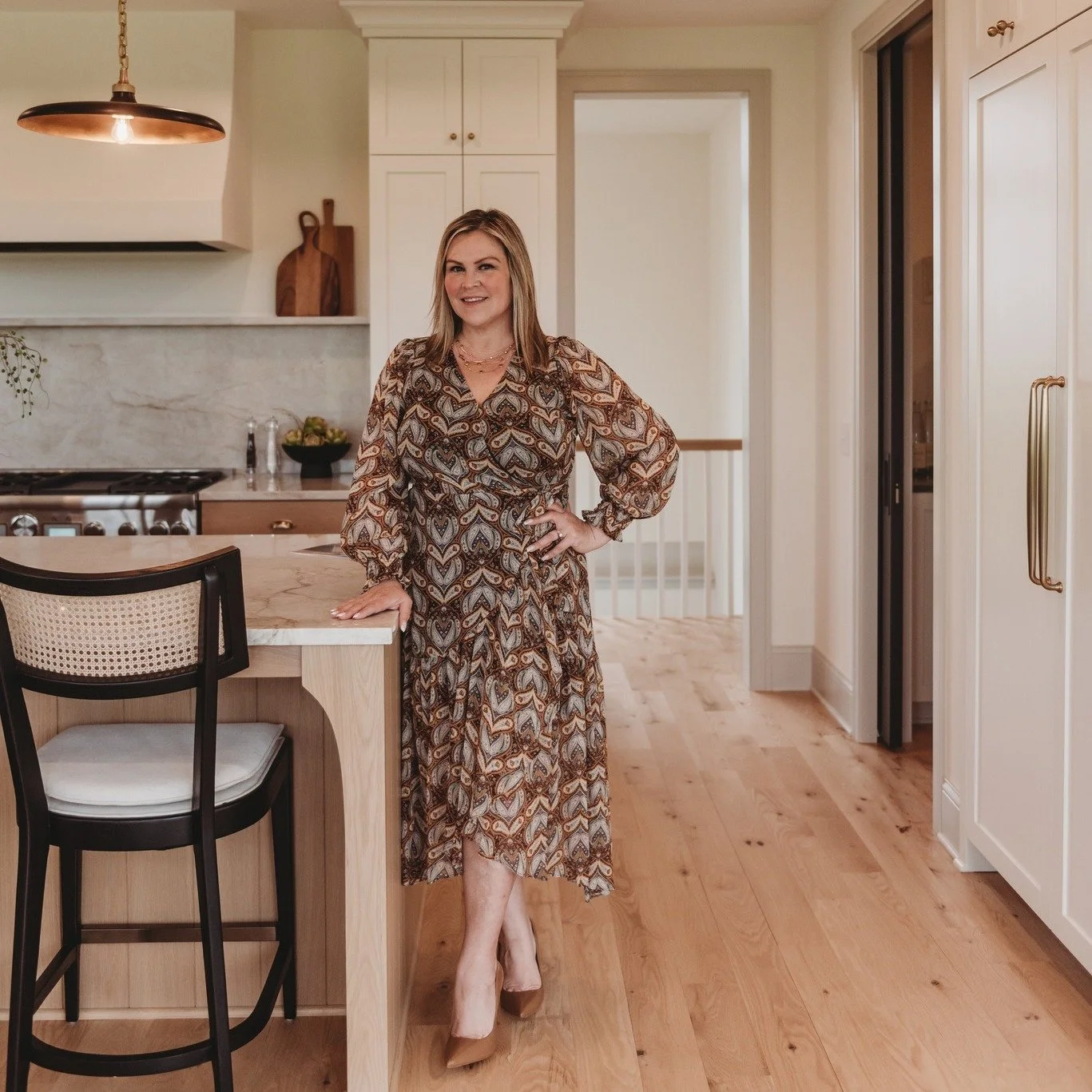 Every home purchase starts with a dream💭

Maybe it's a house in Minnesota
Maybe it's a cozy cabin in Wisconsin
Maybe it's a sunny escape in Florida....

Whatever your dream looks like, my job is helping you create the plan that turns that dream into