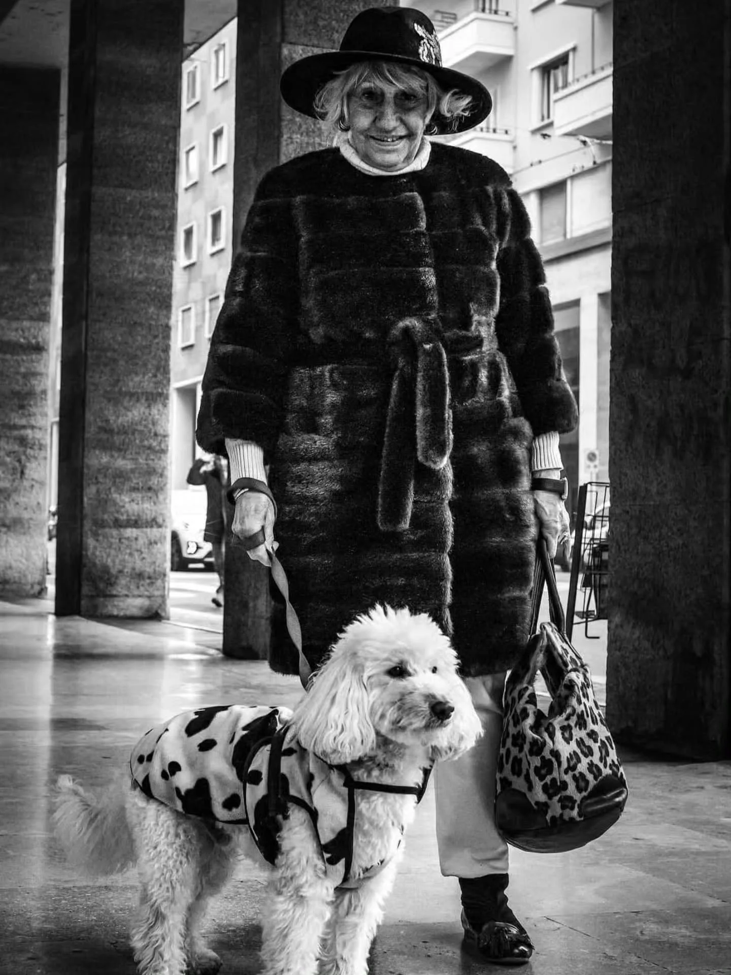 Street Photography by - @chrisyan_bnw 

Curated by: @dimpy.bhalotia &amp; @kamalkumaarrao 

#purestreetphotography