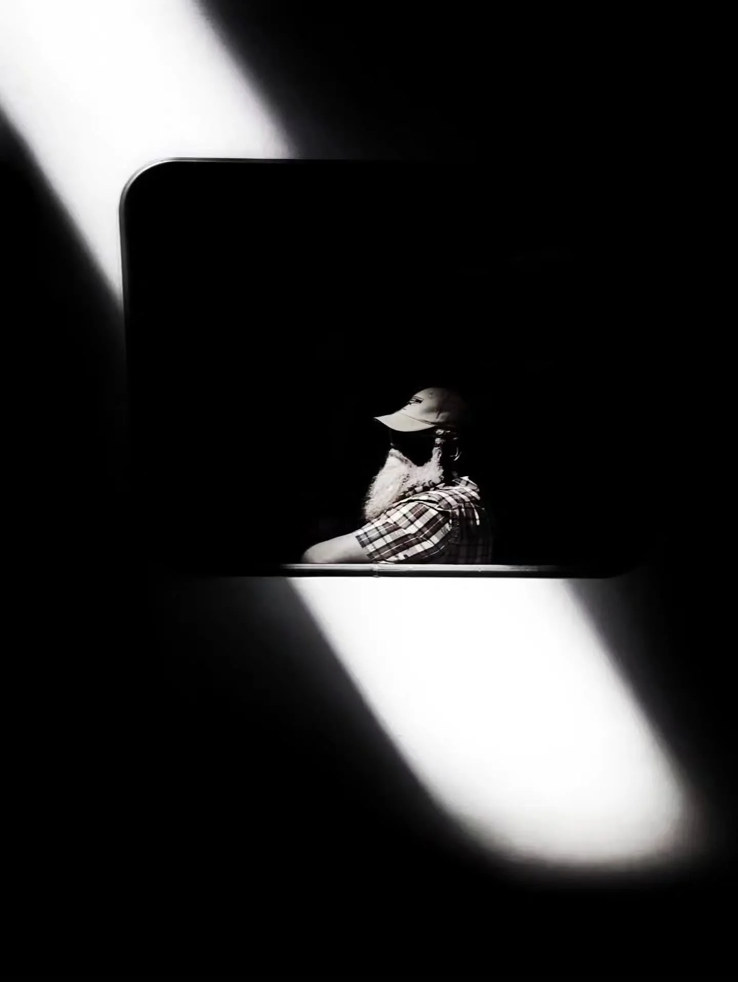 The Pure Minimalist Photography Awards are now open. 

Photo By - @kimboid

Curators @dimpy.bhalotia &amp; @kamalkumaarrao 

Less in the frame. More in the feeling.

Open to photographers worldwide.
Professional or emerging.
Camera or smartphone.

EN