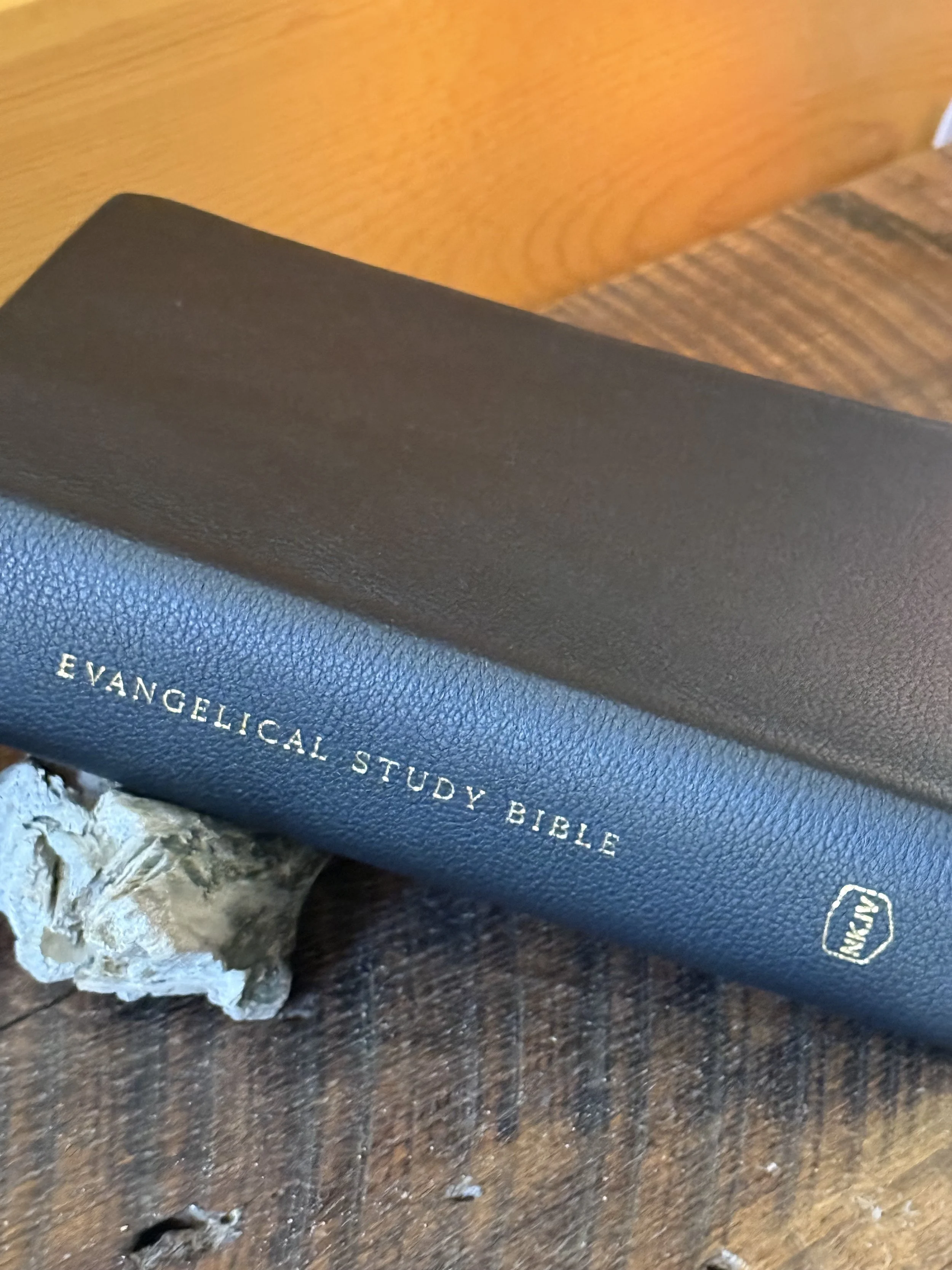 NKJV Evangelical Study Bible~Black Genuine Leather