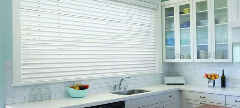 7-3-Venetian-blinds-1-768x346.jpg