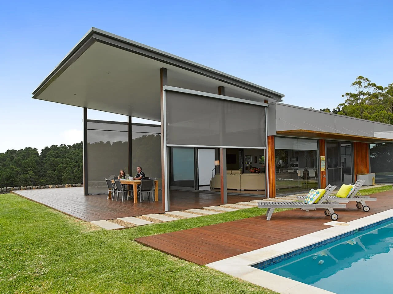 Straight drop awnings in an alfresco space