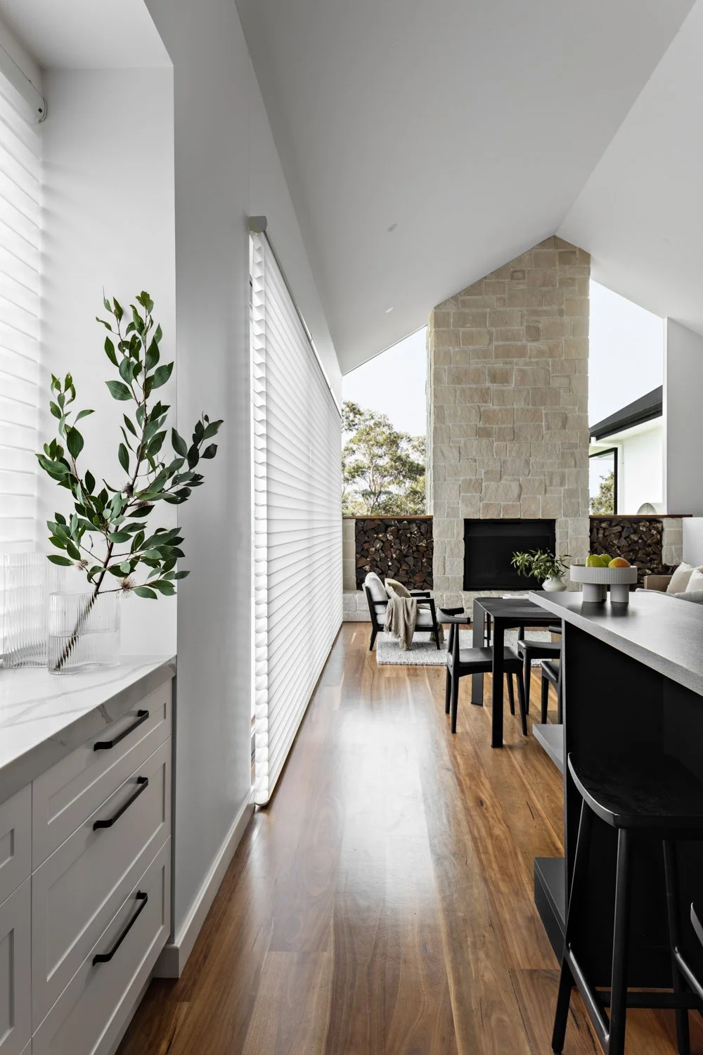 Nicholls Interiors Luxaflex Gallery Brighton-05.jpg