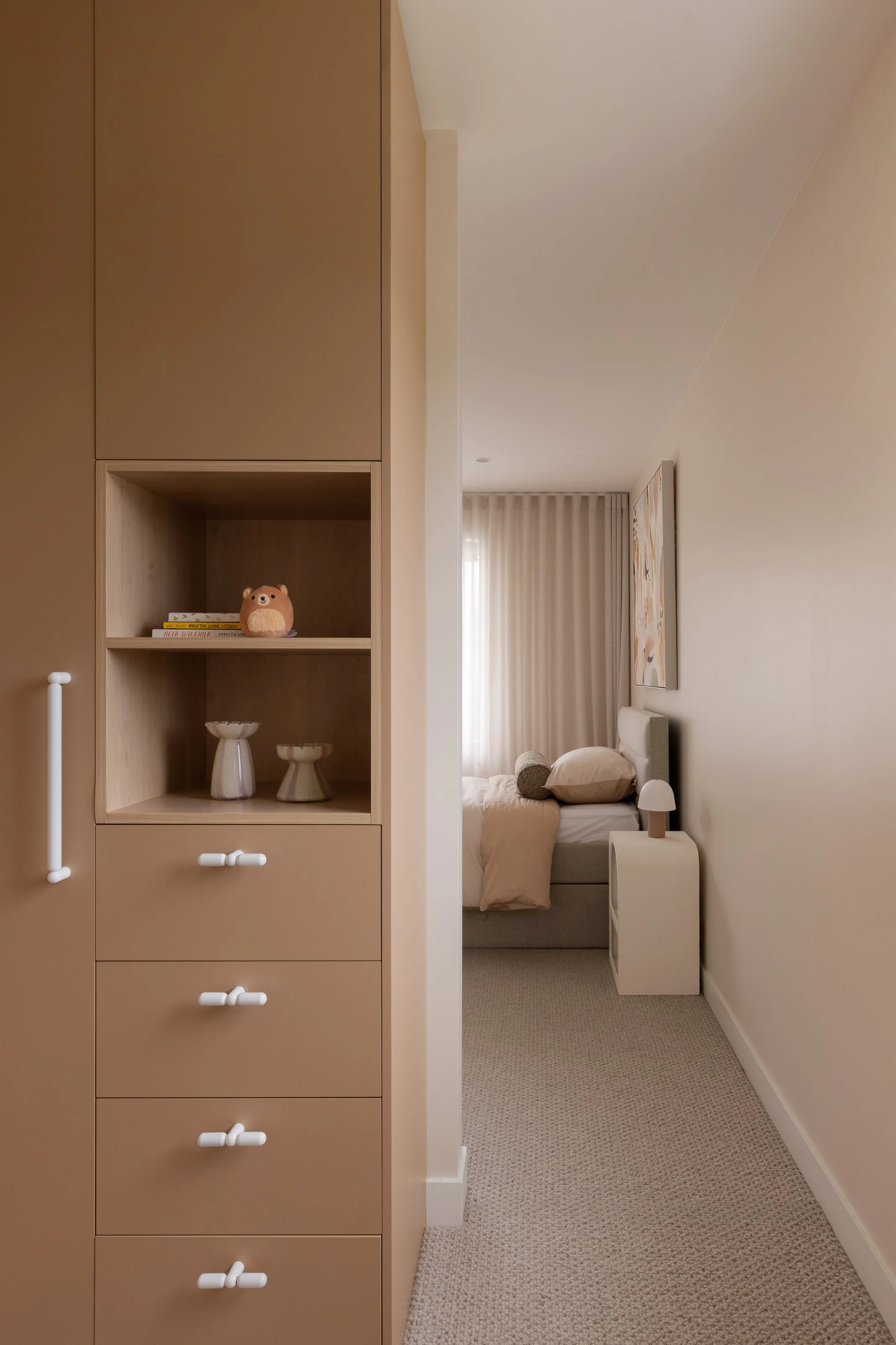 Hampton Bayside Home  Nicholls Interiors x Studio Esar