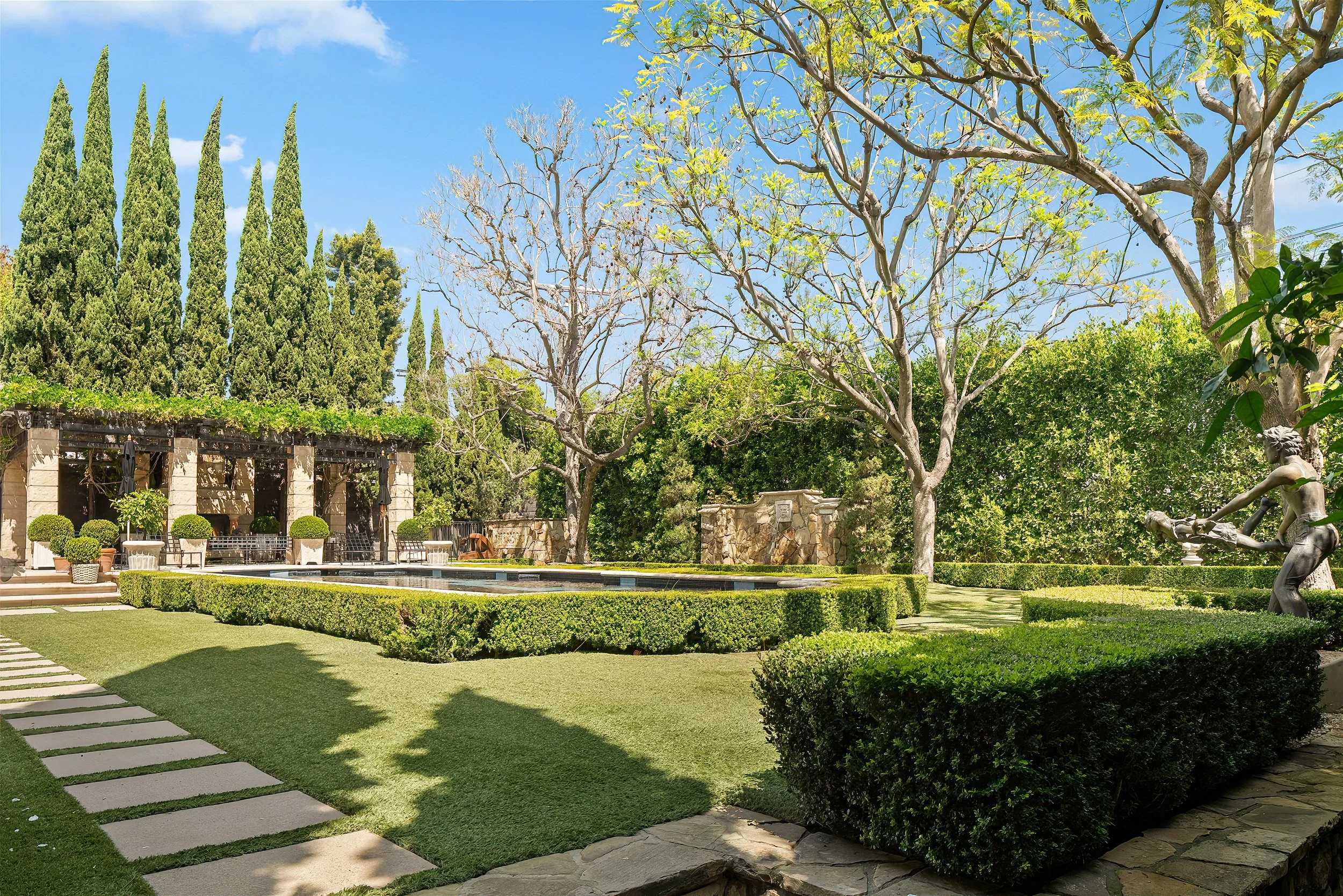 444 Bristol Avenue-37.jpg