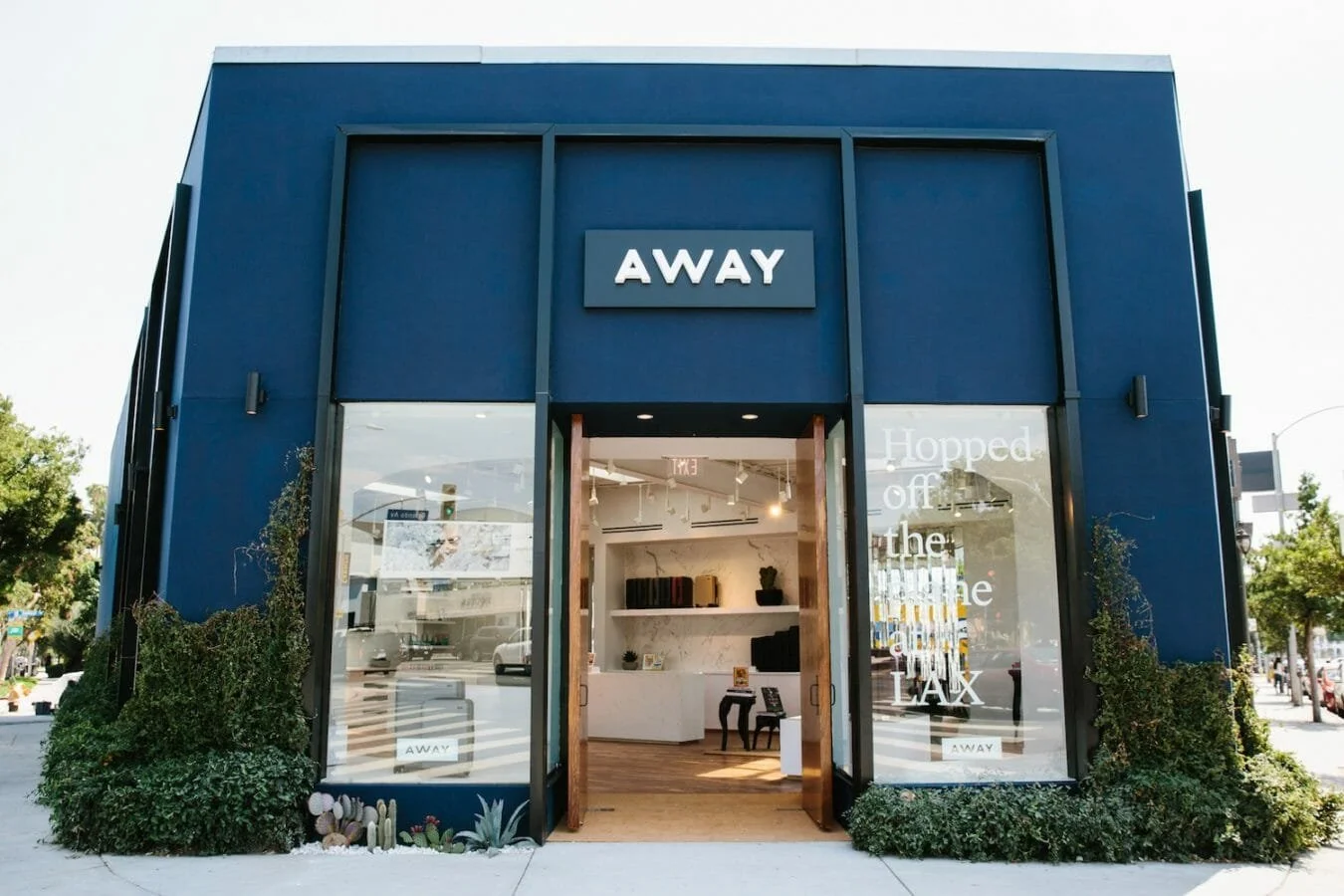 Away-Melrose-Store-03_2017_07.jpg