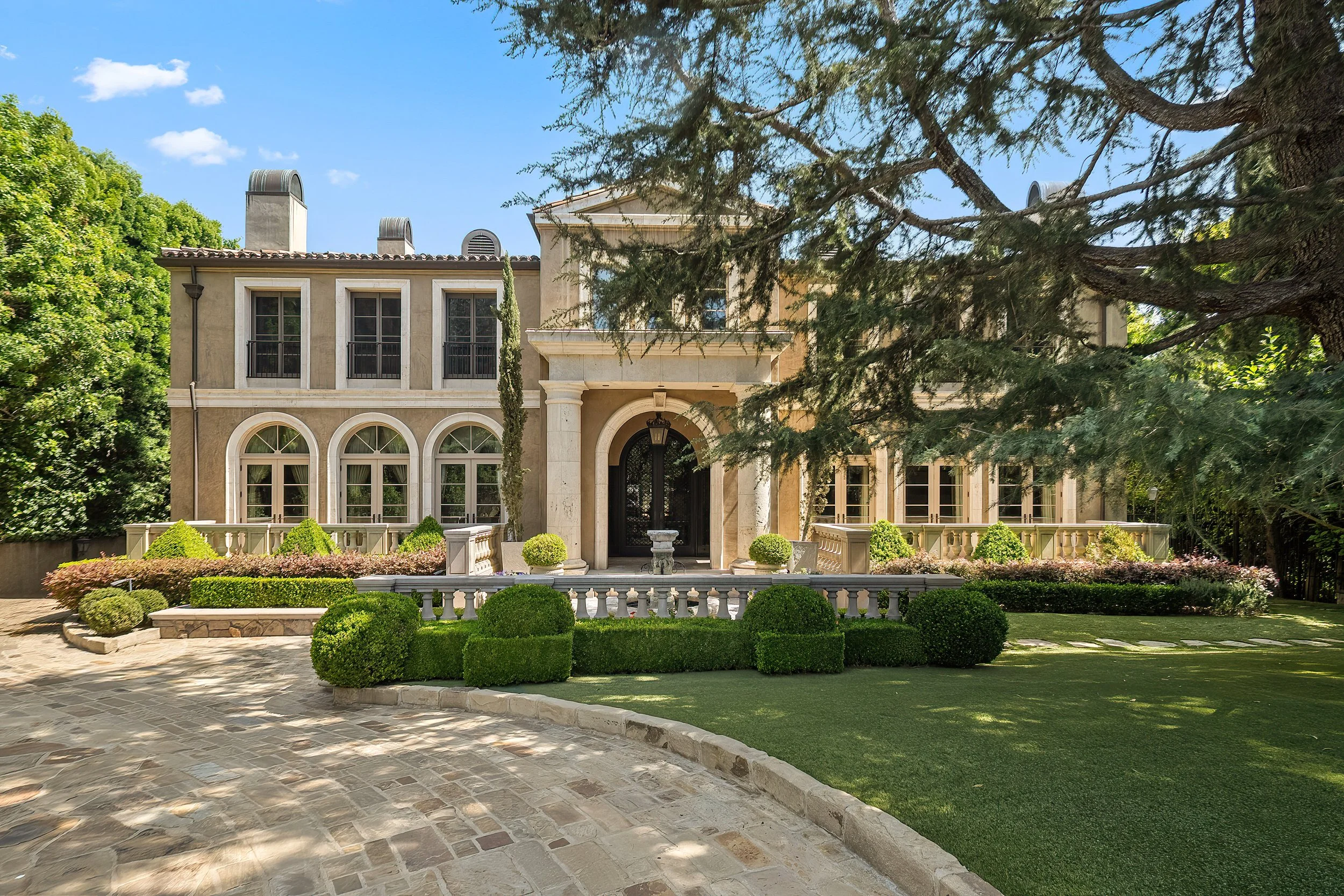 444 Bristol Avenue-8.jpg