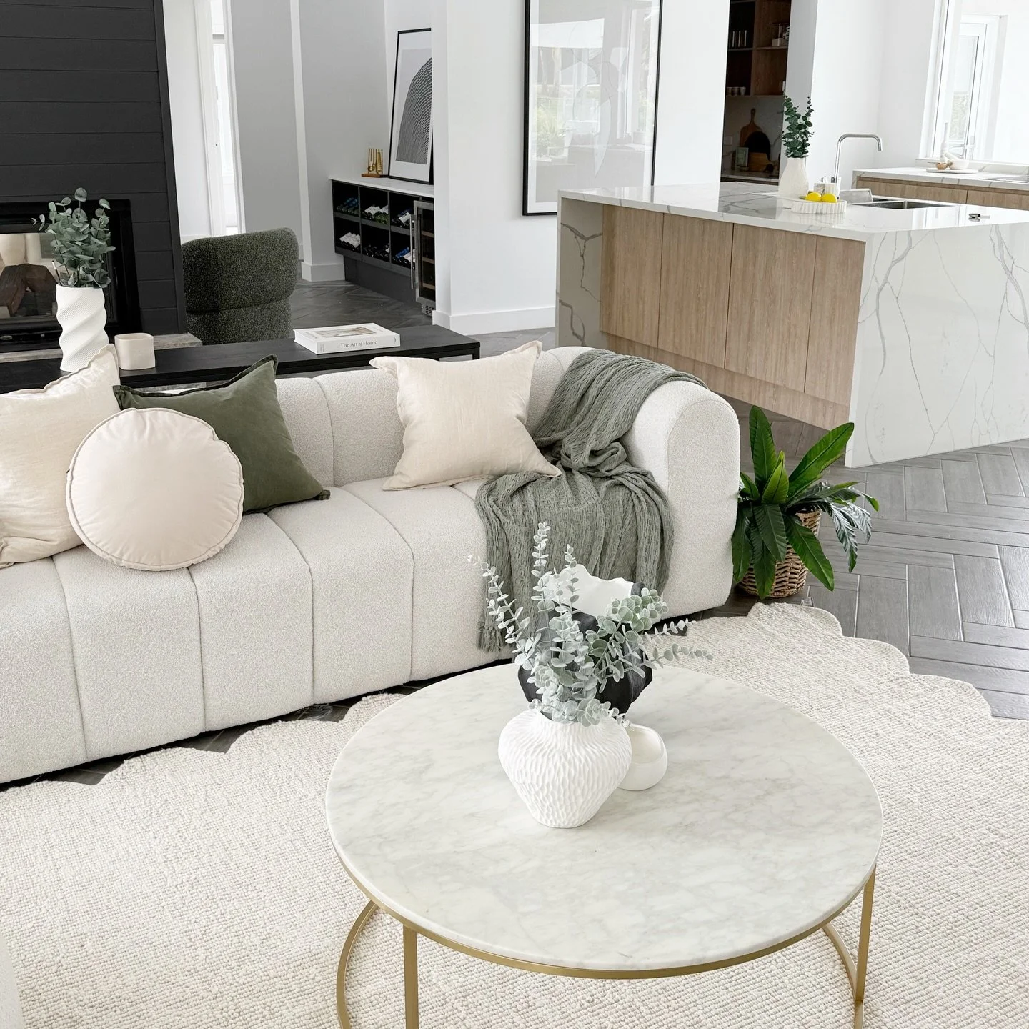 Kenthurst Luxury 
@weekleygavin @guardian_realty_