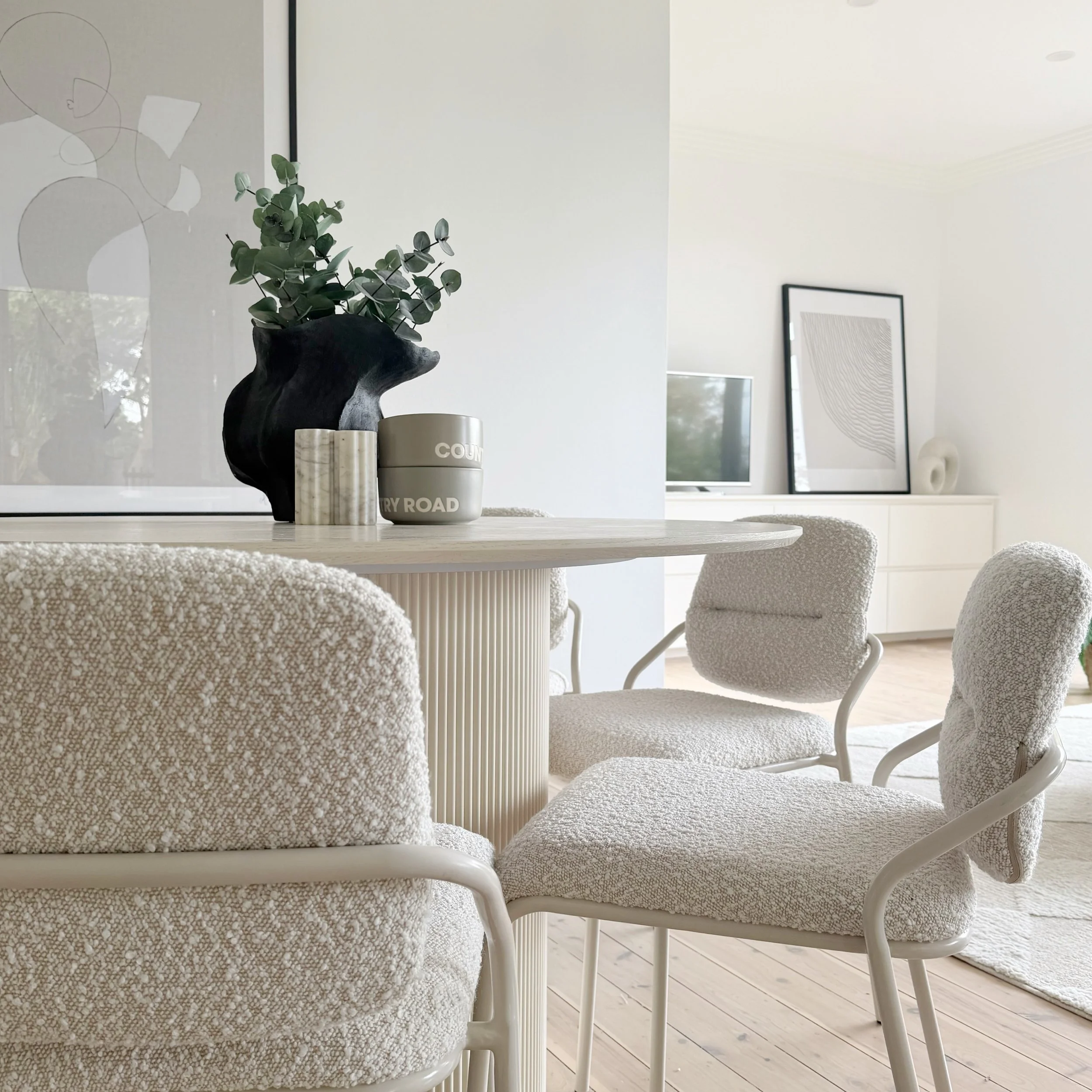 Soft textures, neutral tones and thoughtful layers. Our team created a home that feels calm, warm and effortlessly inviting.