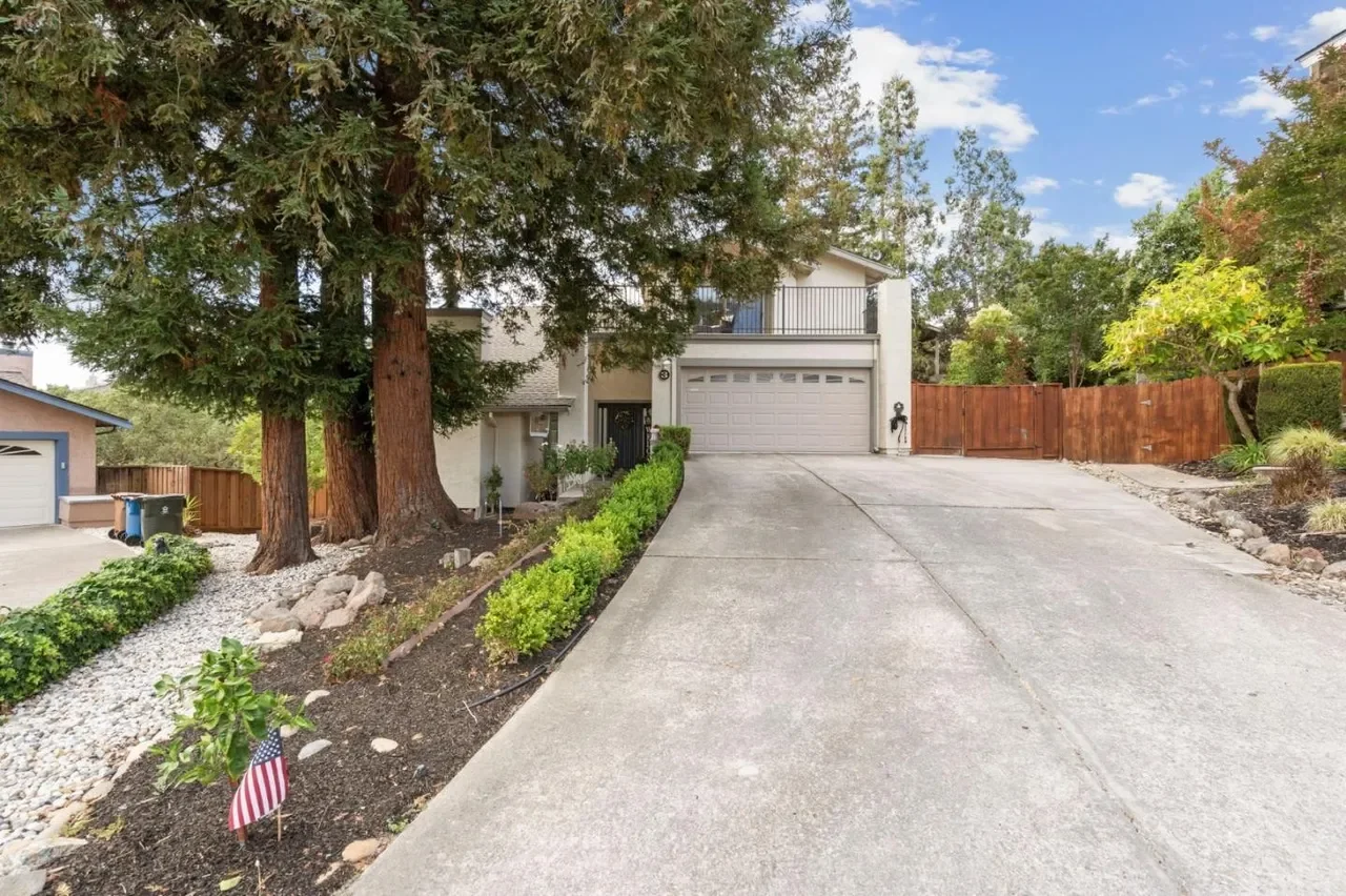 3 St. Louis Lane, Pleasant Hill