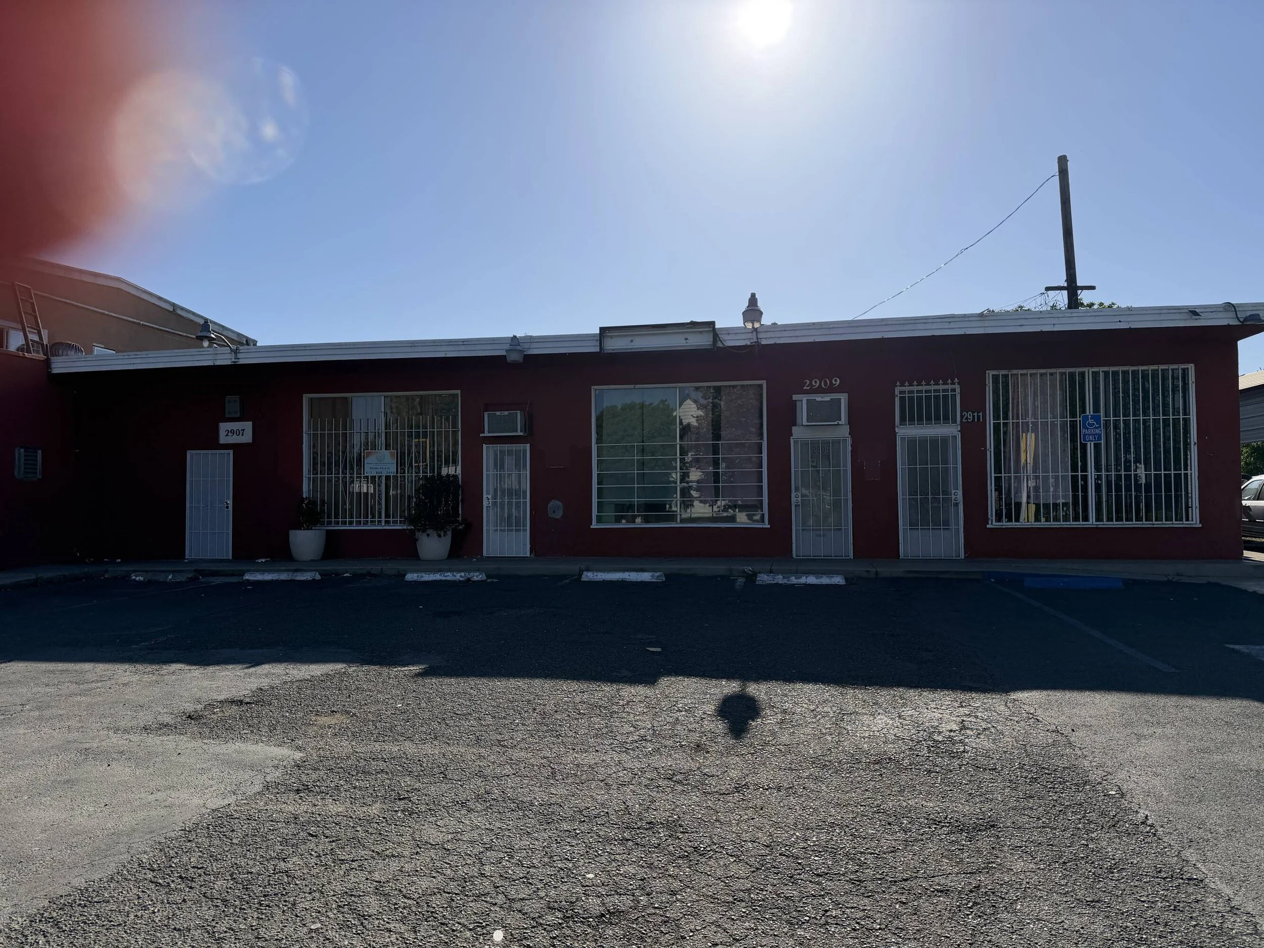 2907-2913 SONOMA BLVD