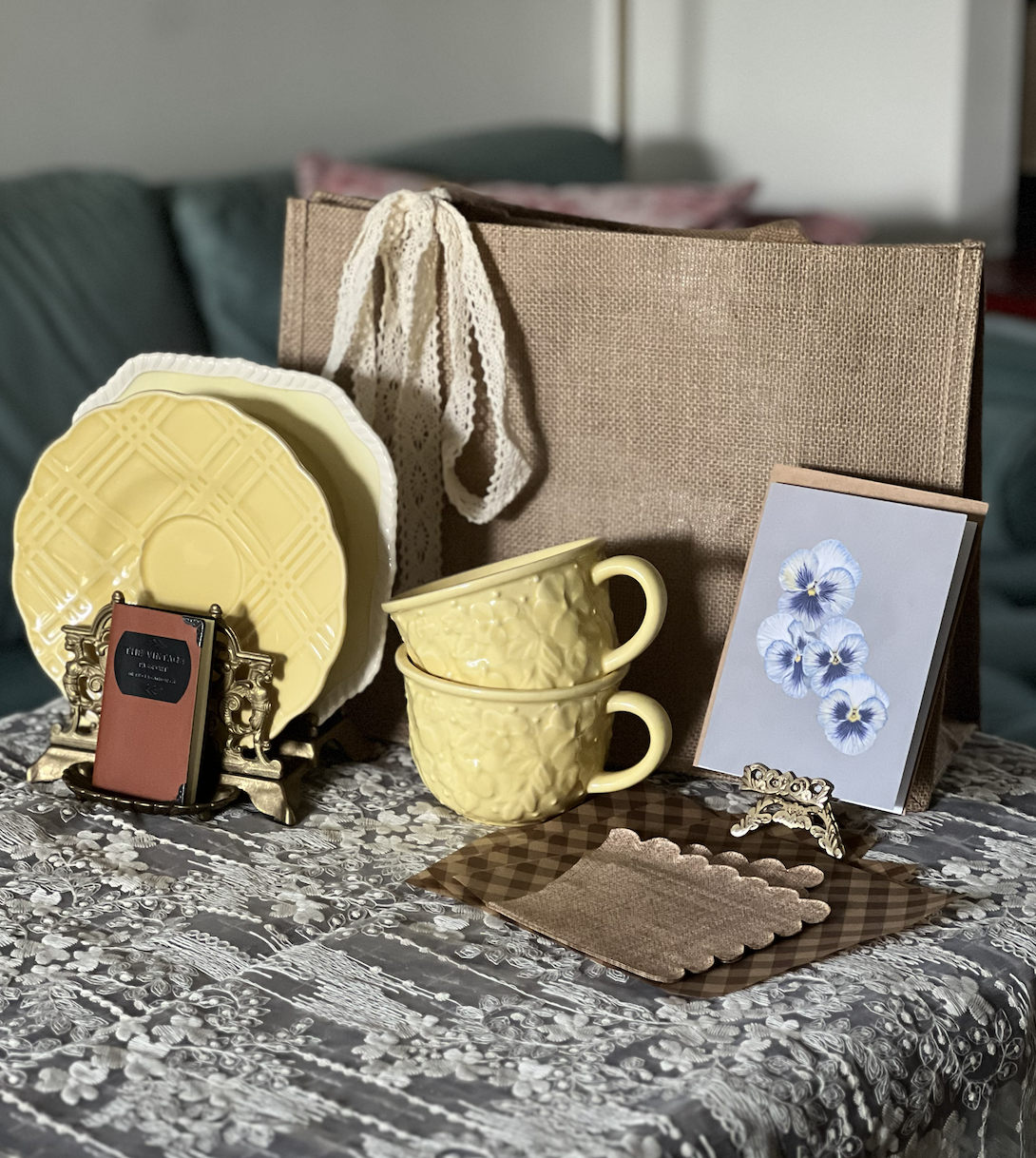 Bordallow Mix Tea Set 1.png