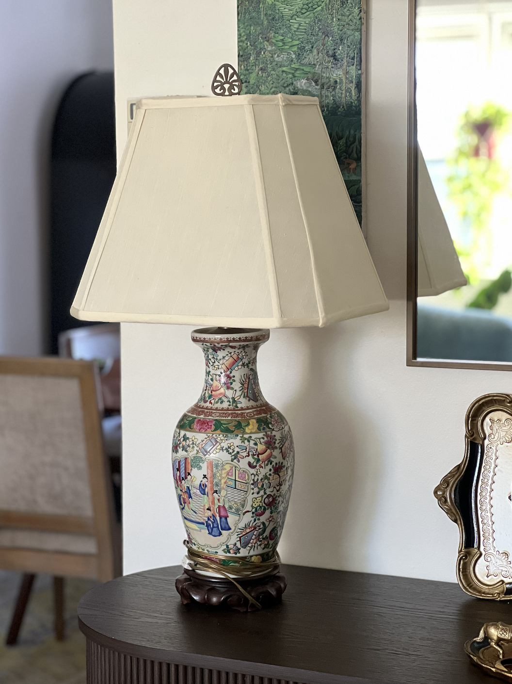 Vintage Rose Medallion Porcelain Lamp