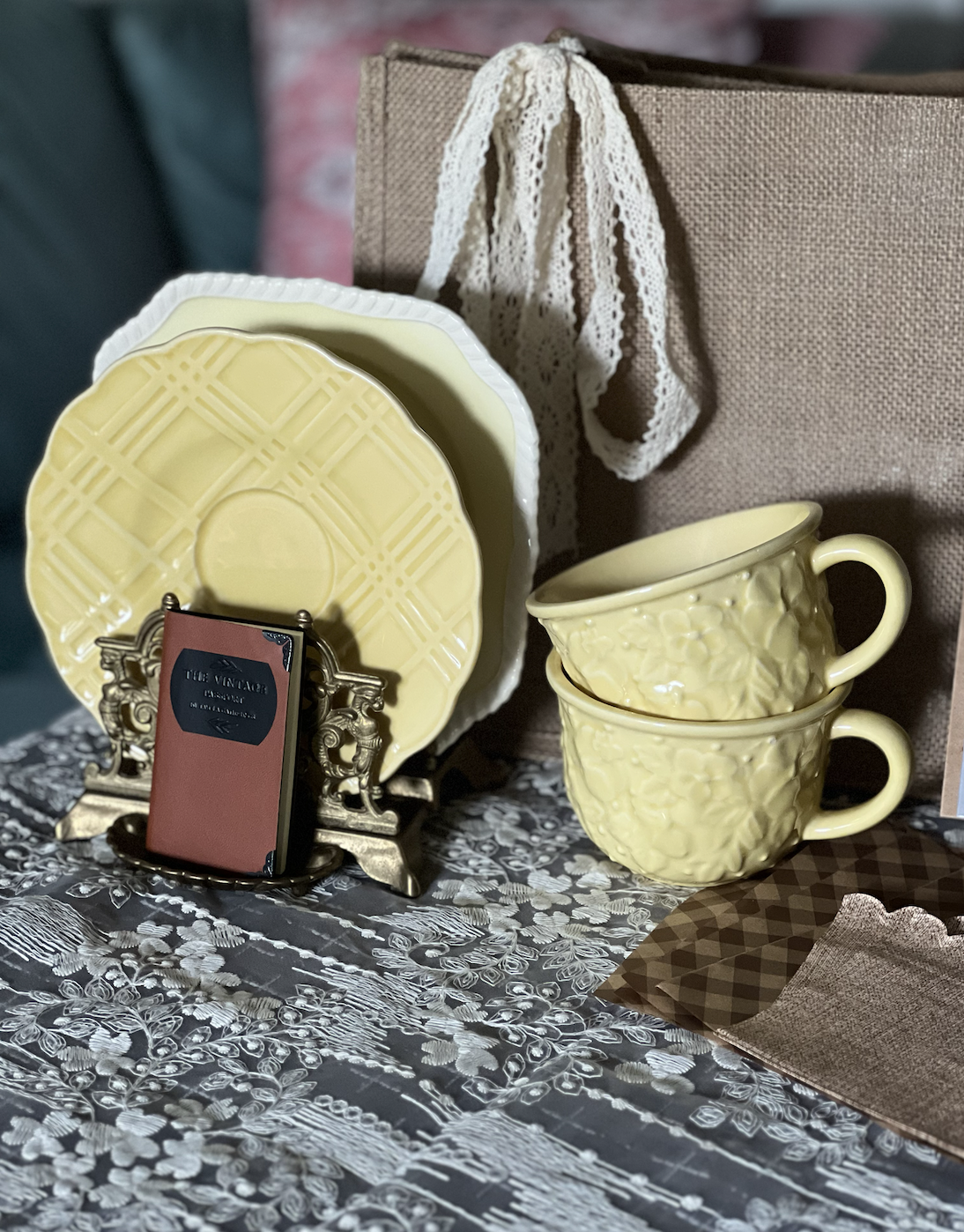Bordallow Mix Tea Set 4.png