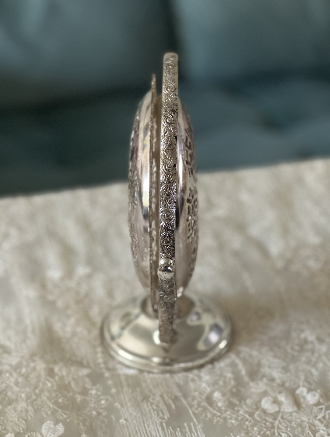 Vintage Queen Anne Silver Plated Reticulated 3-Tier Cake Stand