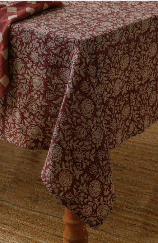 Bordeaux Tablecloth 2.png