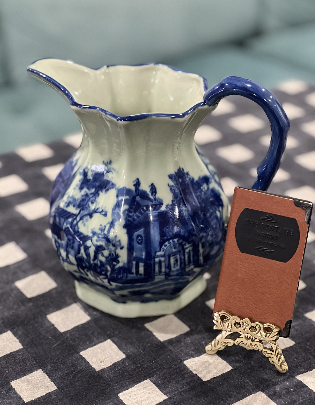 Flow Blue Pitcher 3.png