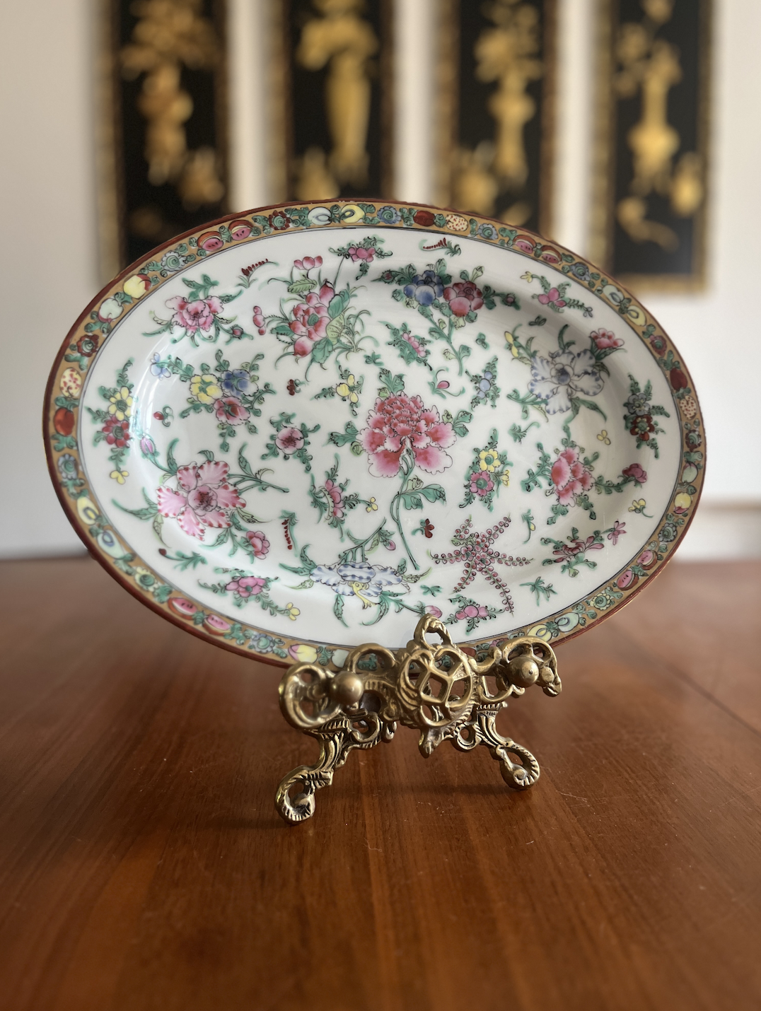 Chinese Famille Rose Oval Platter