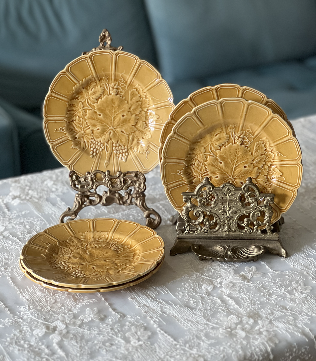 Sarreguemines French Majolica Grape & Vine Plate