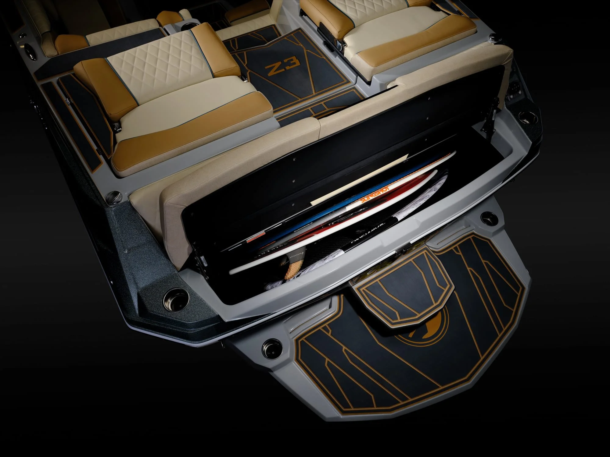Tige-Z3-SurfBoat-Transom_Comp_2-Open_FINAL-web.jpg