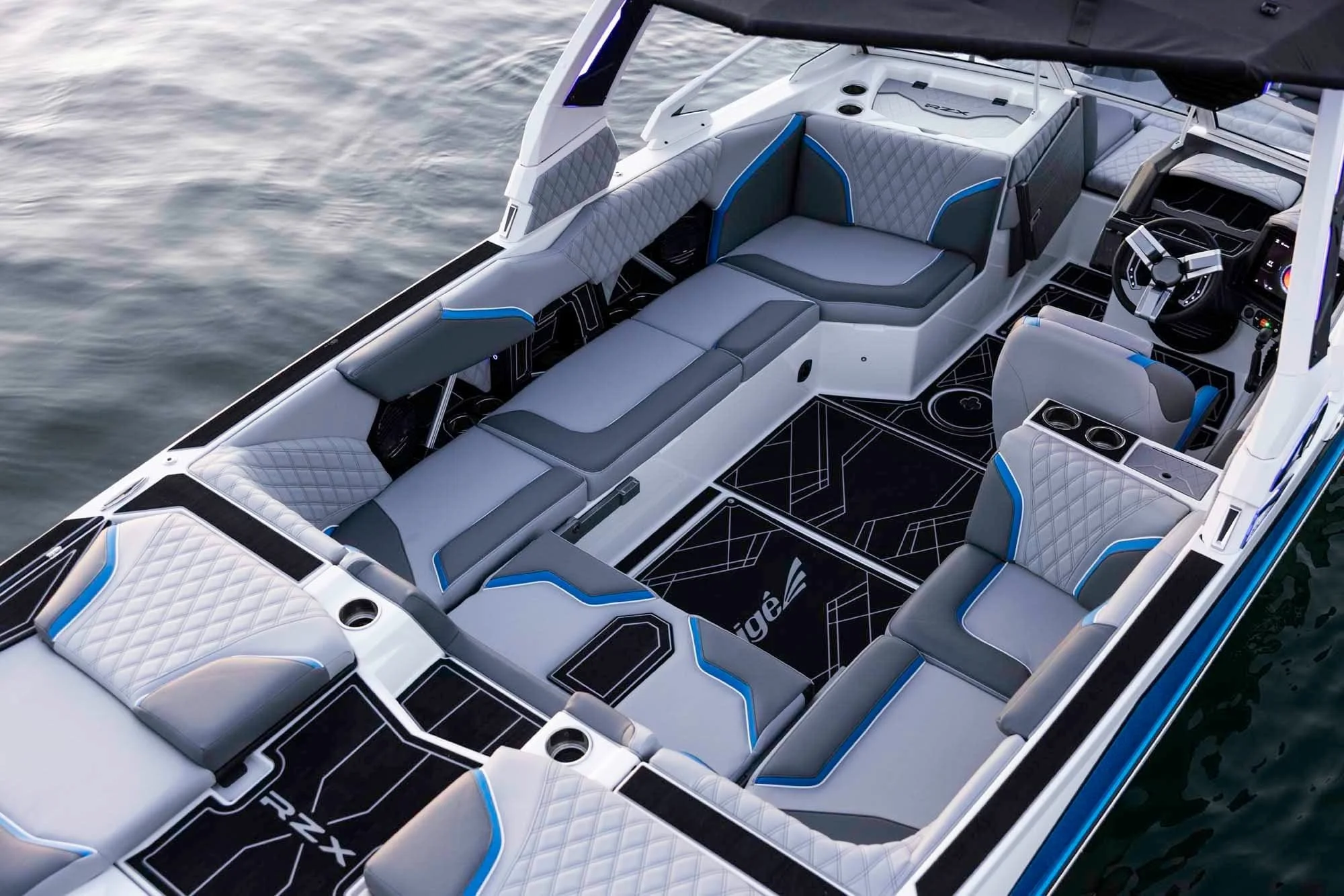 24-RZX-Tige-Boats-BradleeRutledge-21601_compressed.jpg