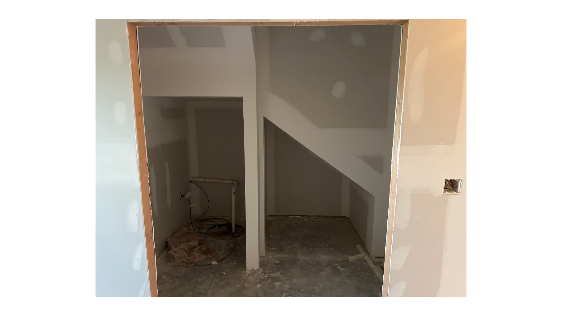 Lees Summit Basement Finish3.webp