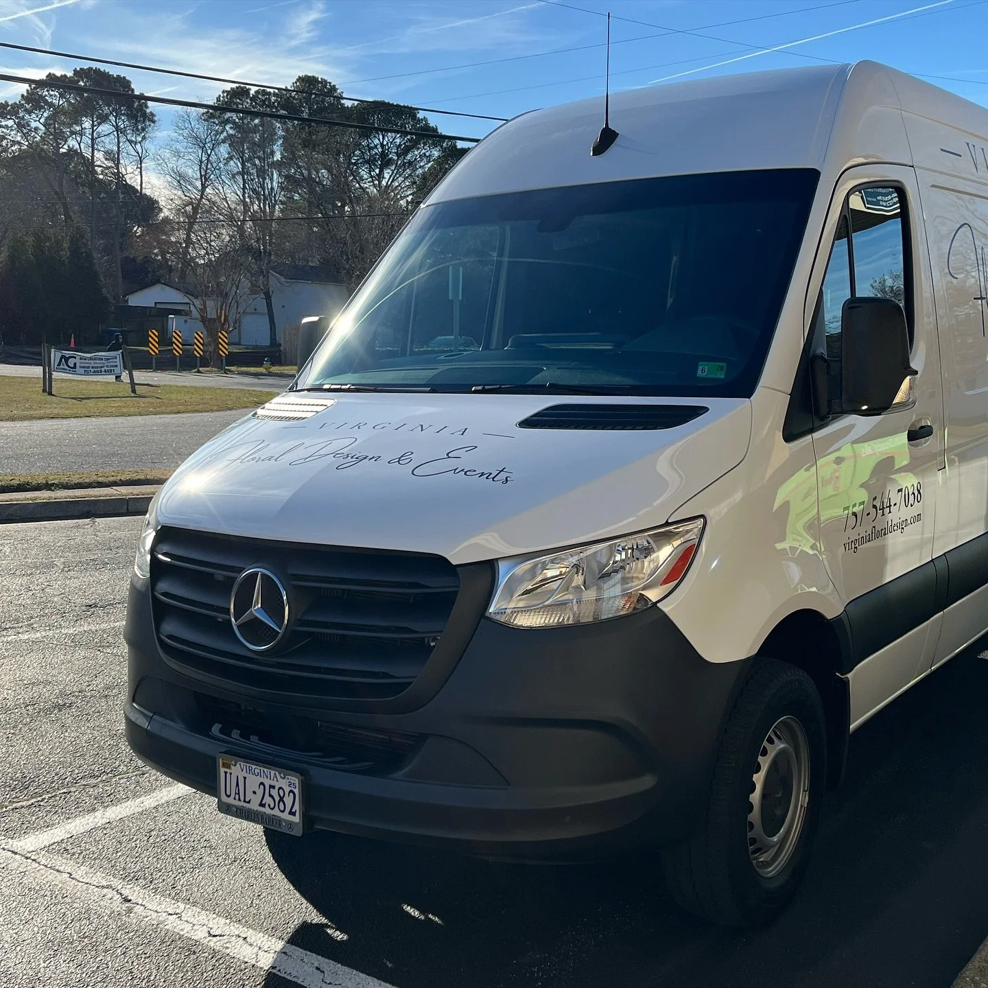 Cut &amp; Polish for heavy oxidation 🔪

Front roof, windshield, hood &amp; headlights 

Ceramic coated to protect and prevent ✔️