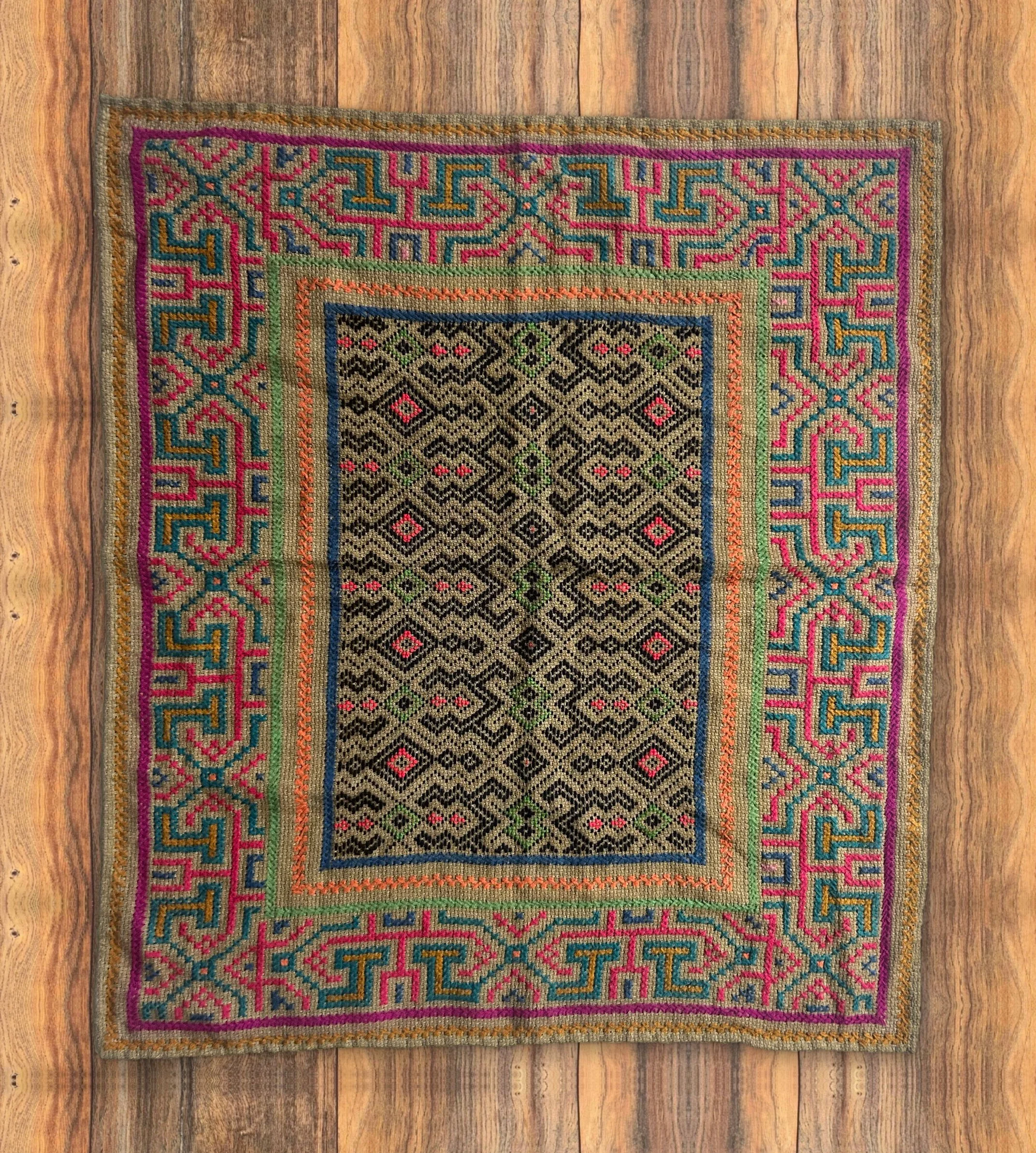 Earthen Serpent Border