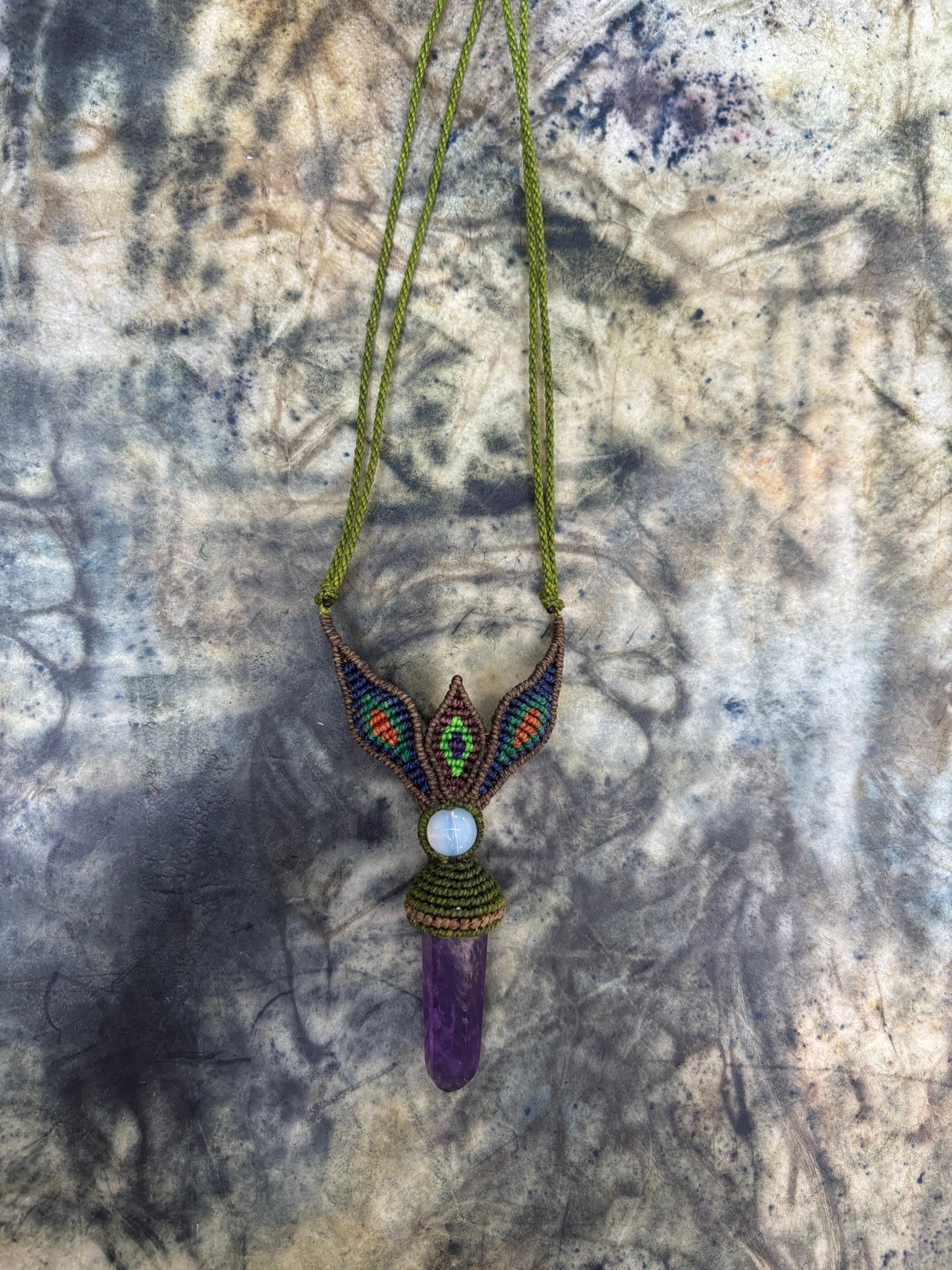 Amethyst Macramé Pendant – Olive Wings