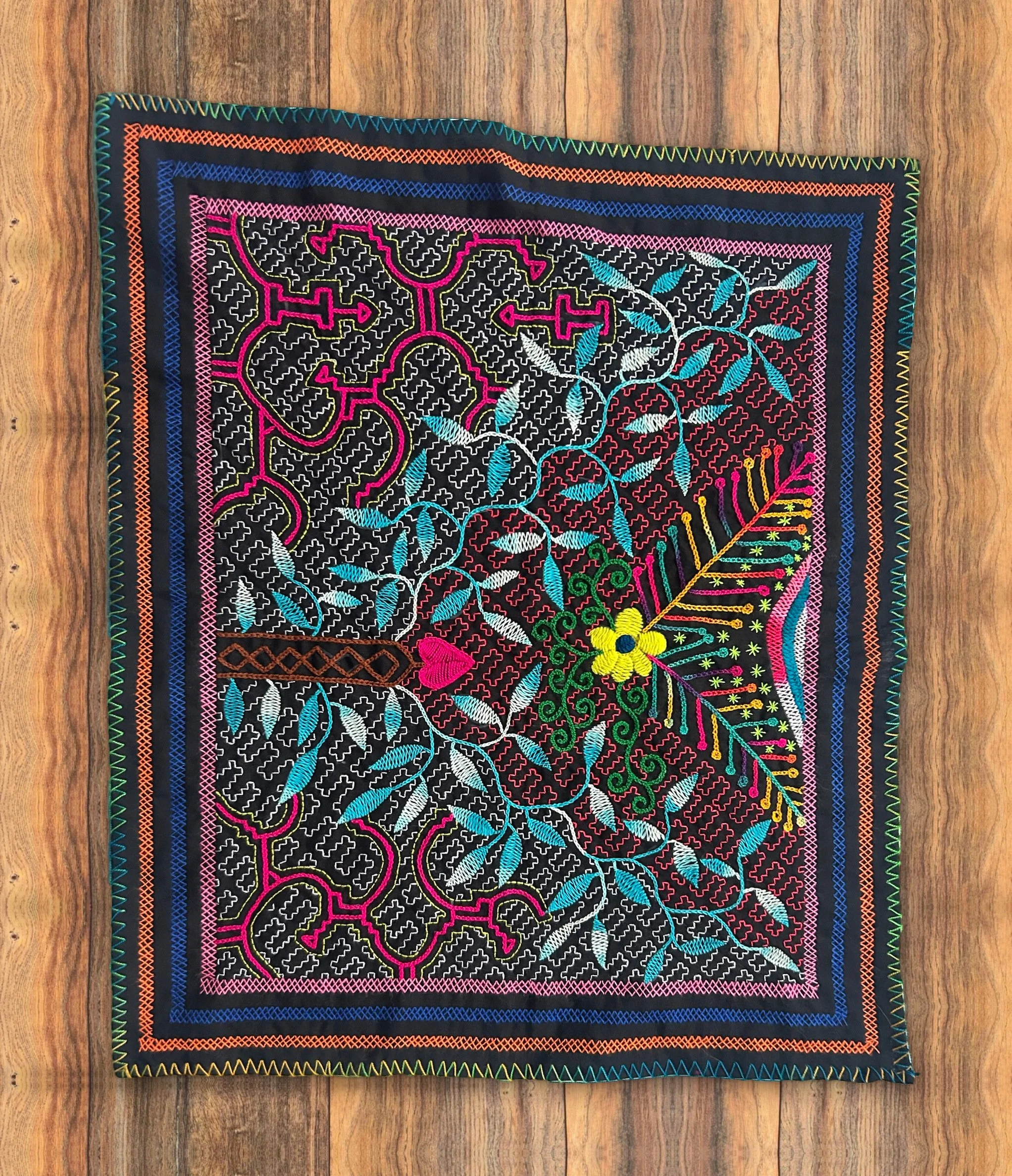 Turquoise Feather Vine