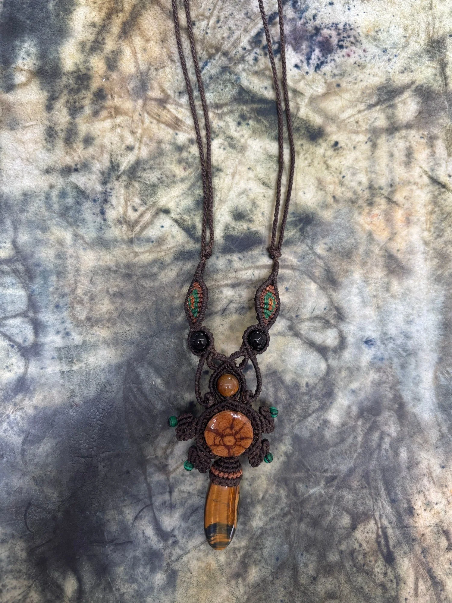 Tiger's Eye Macramé Pendant