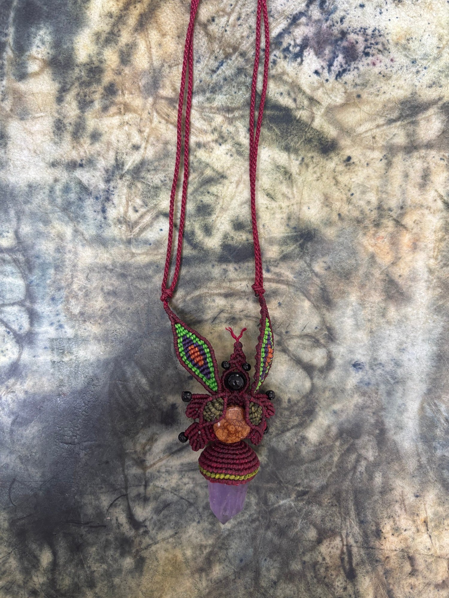 Amethyst Macramé Pendant – Burgundy