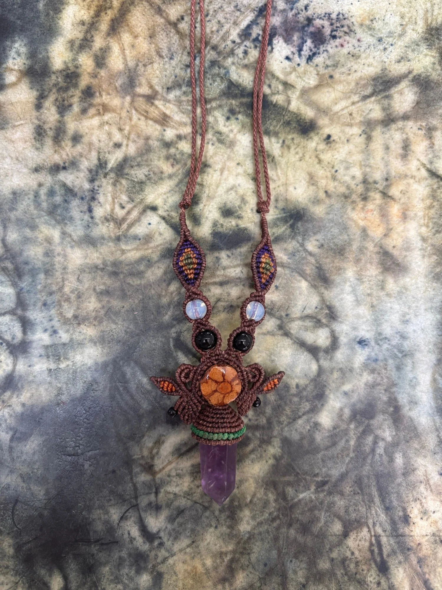 Amethyst Macramé Pendant – Brown & Purple