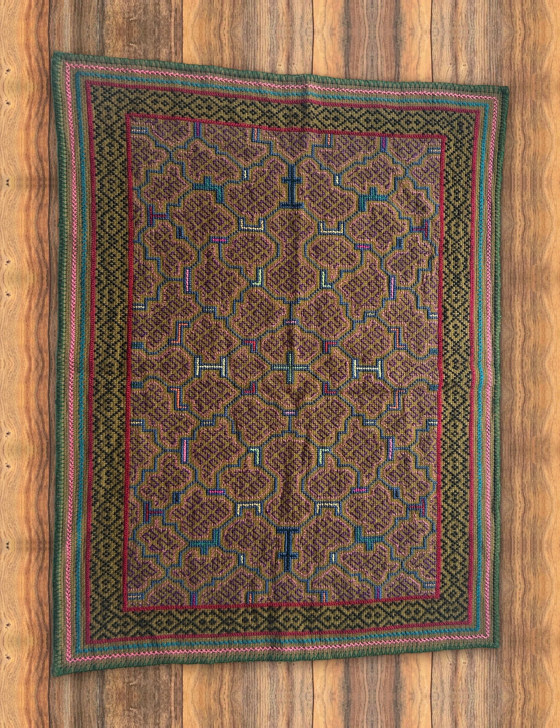 Olive Pathway Lattice