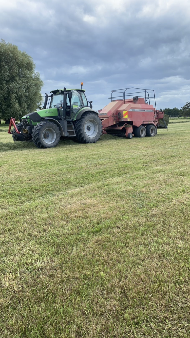 Massey 185 series 2 baling 3x3 baleage 