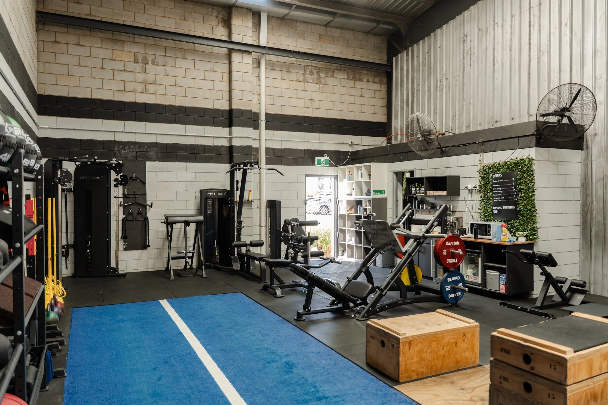 VIRTUS_CENTRE-205.jpg
