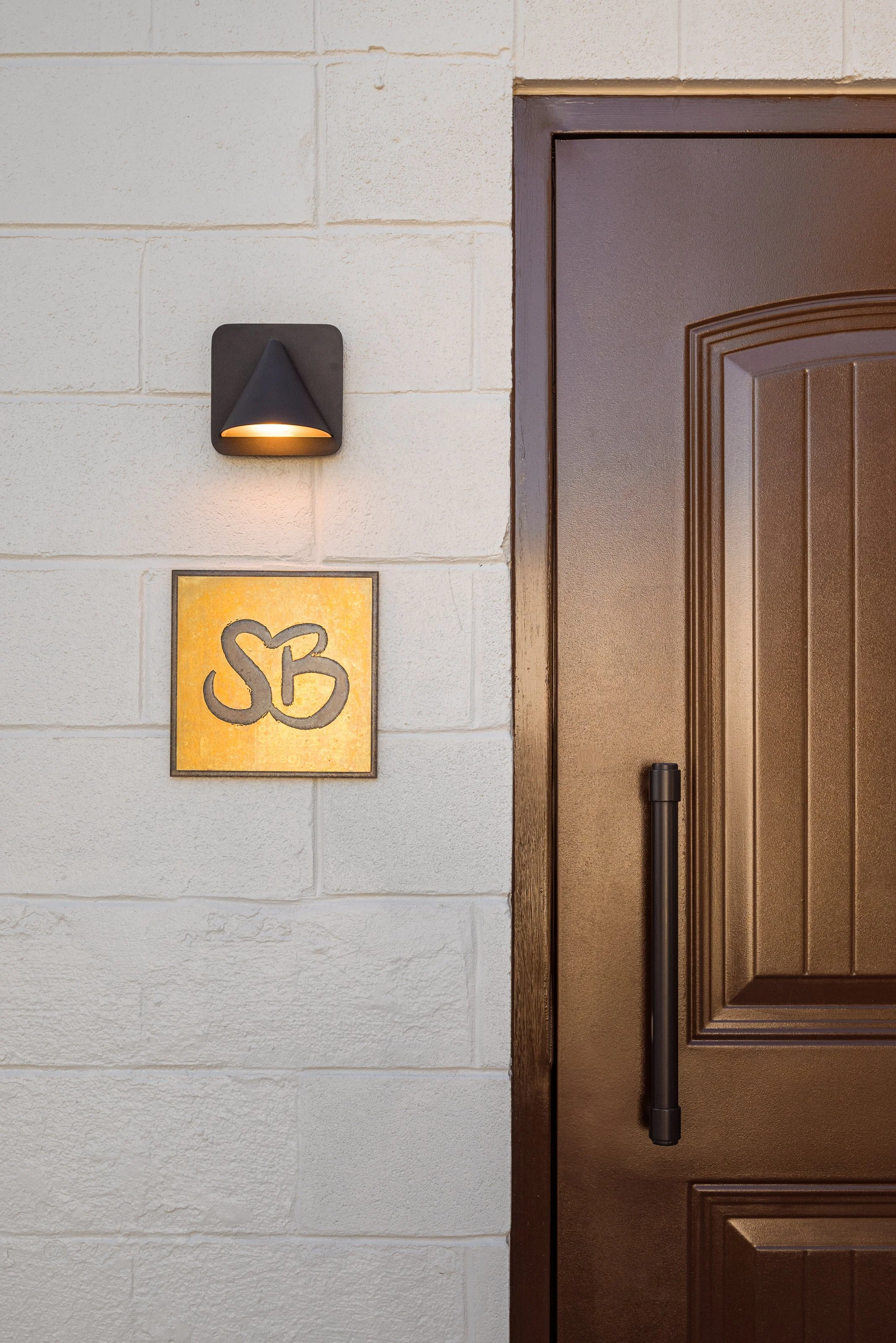 Remick-Architecture-Golden-Sound-and-Sushi-Bar-Quinn-Ballard-Nashville-Architecture-Photographer-7614-V2.jpg