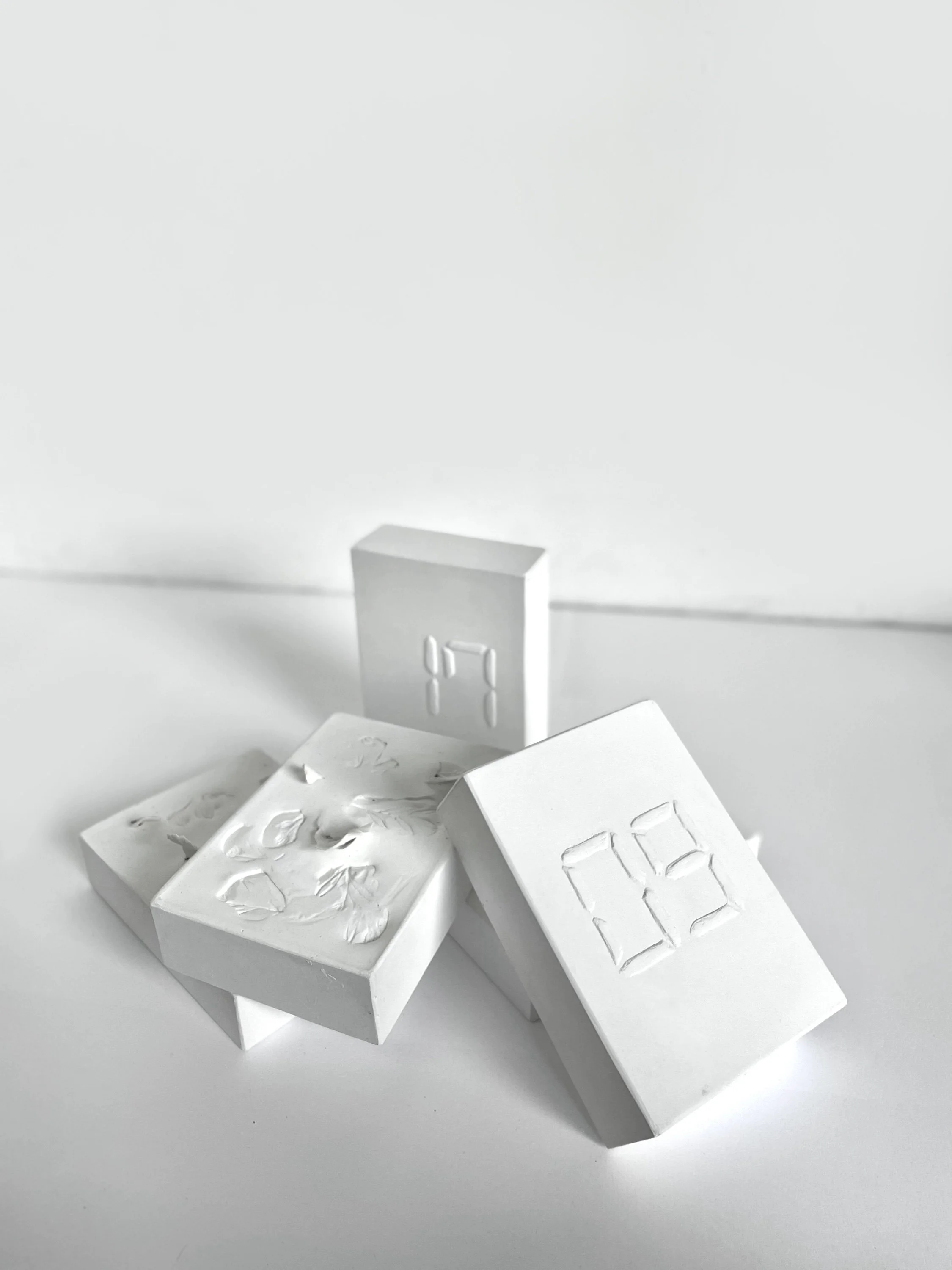 0129_ChantalPhuayYi_VisualArtsHL_Exhibition5b_stone_2022.jpg