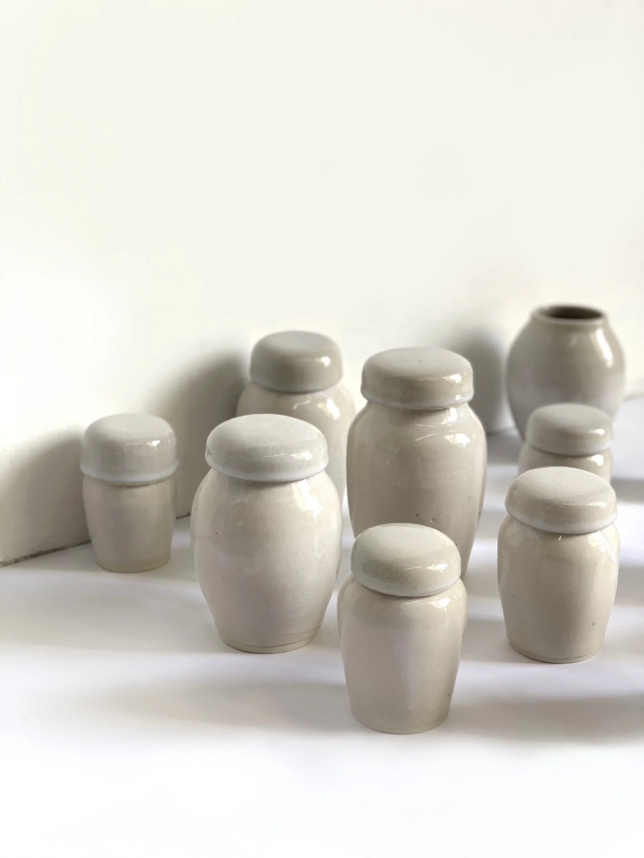 0129_ChantalPhuayYi_VisualArtsHL_Exhibition1b_urns_2022.jpg